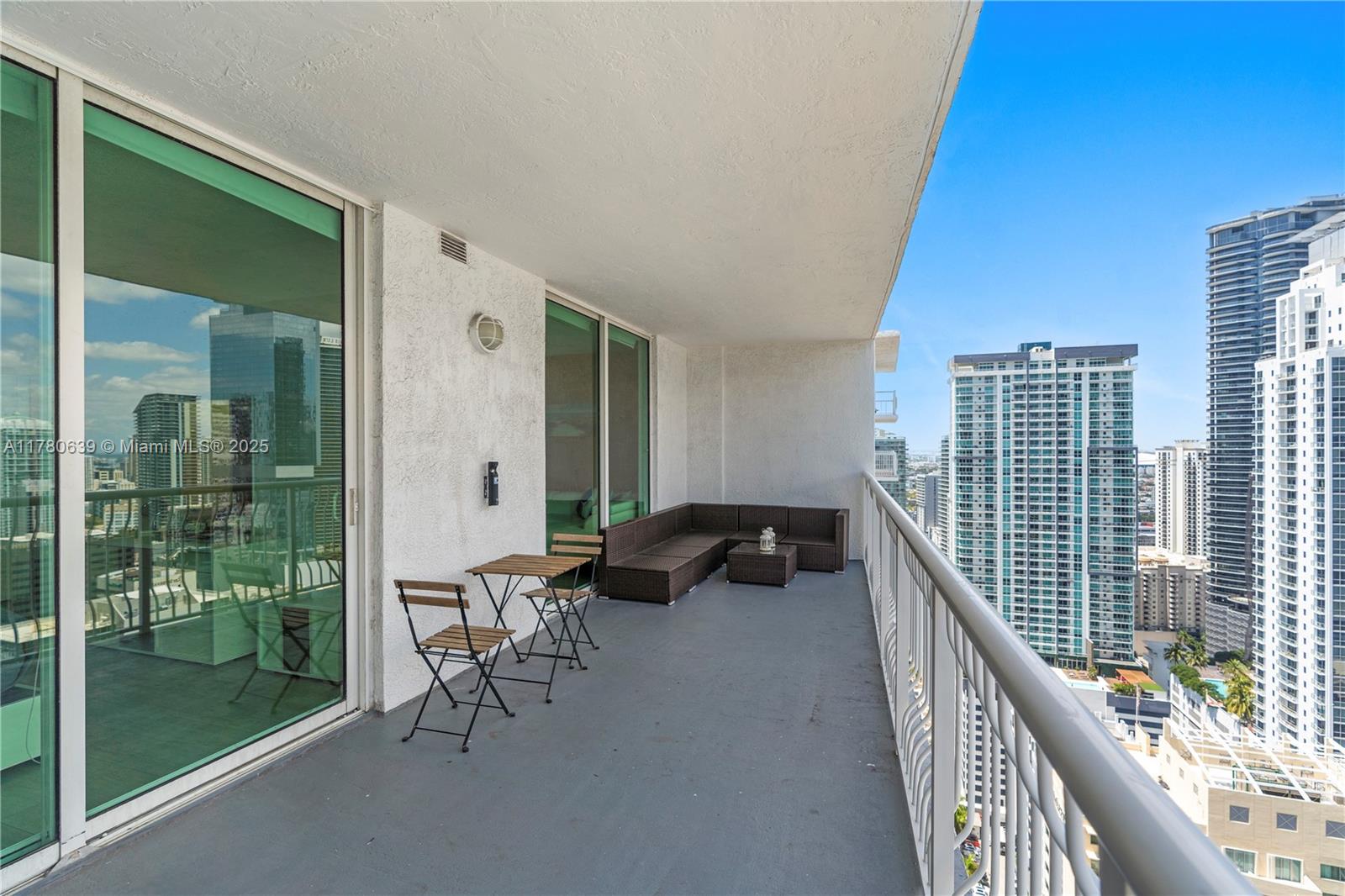 Miami, Florida, 33131, United States, 1 Bedroom Bedrooms, ,1 BathroomBathrooms,Residential,For Sale,1768107