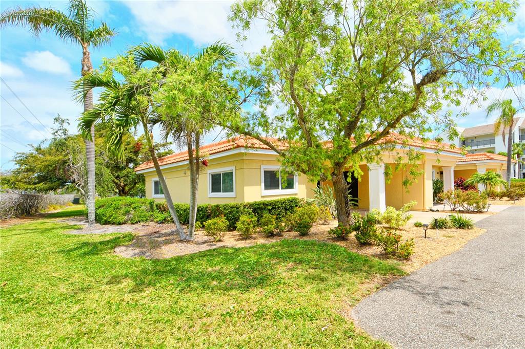 Longboat Key, Florida, 34228, United States, 2 Bedrooms Bedrooms, ,2 BathroomsBathrooms,Residential,For Sale,1837810