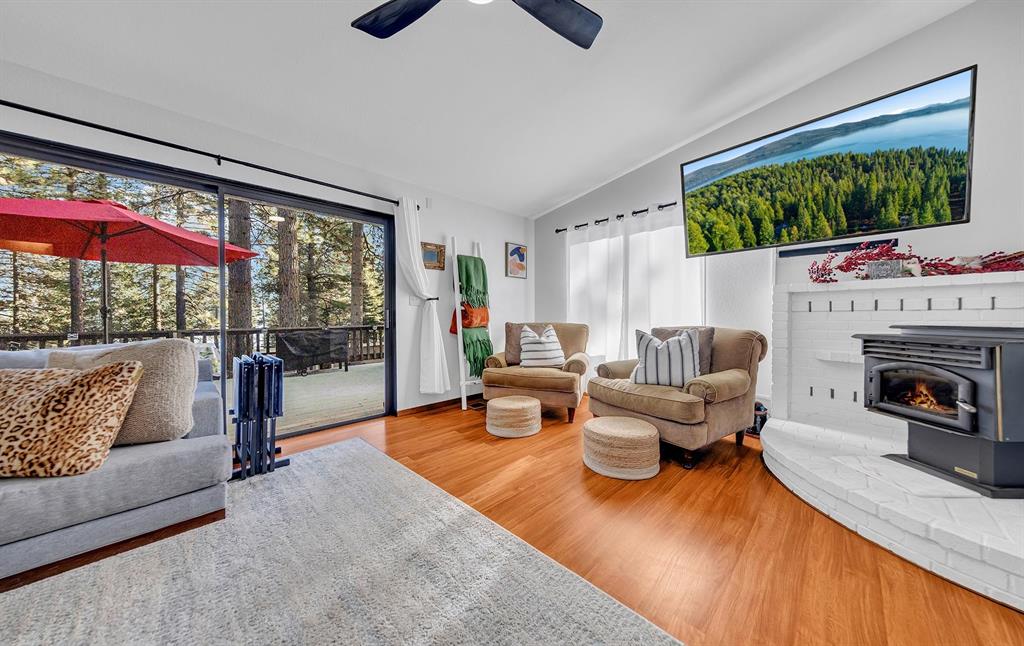 Lake Almanor Country Club, California, 96137, United States, 3 Bedrooms Bedrooms, ,3 BathroomsBathrooms,Residential,For Sale,1999657