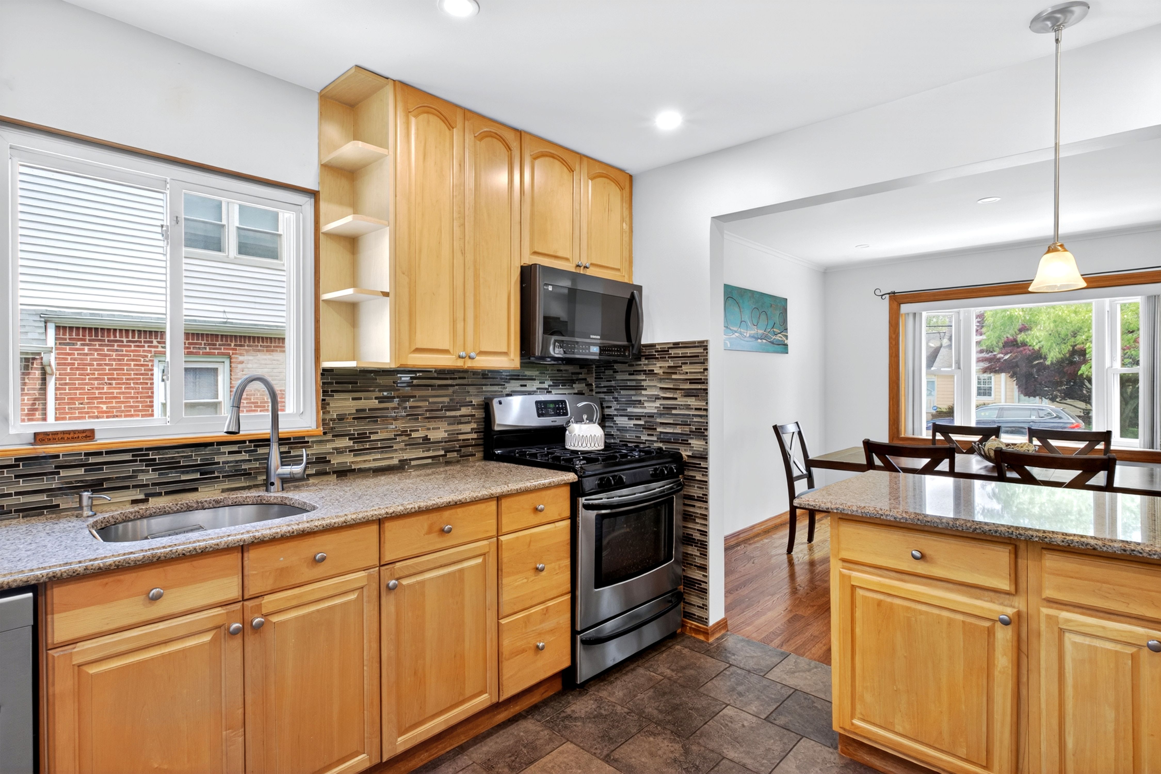  1507 Lowell Avenue, New Hyde Park, NY, 11040 - 物件實景