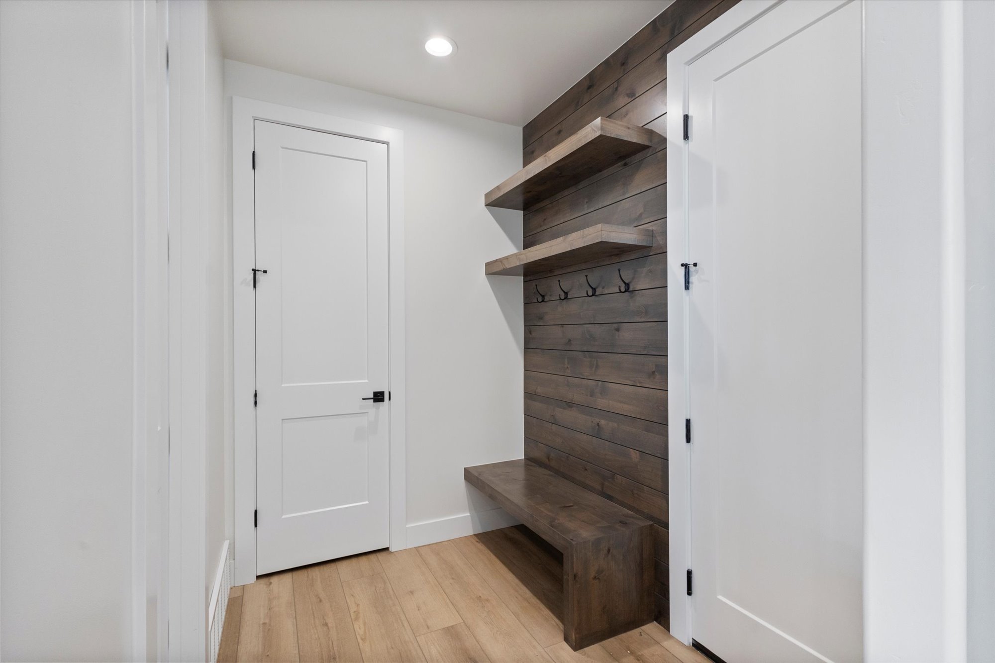 Heber, Utah, 84032, United States, 5 Bedrooms Bedrooms, ,3 BathroomsBathrooms,Residential,For Sale,1976197