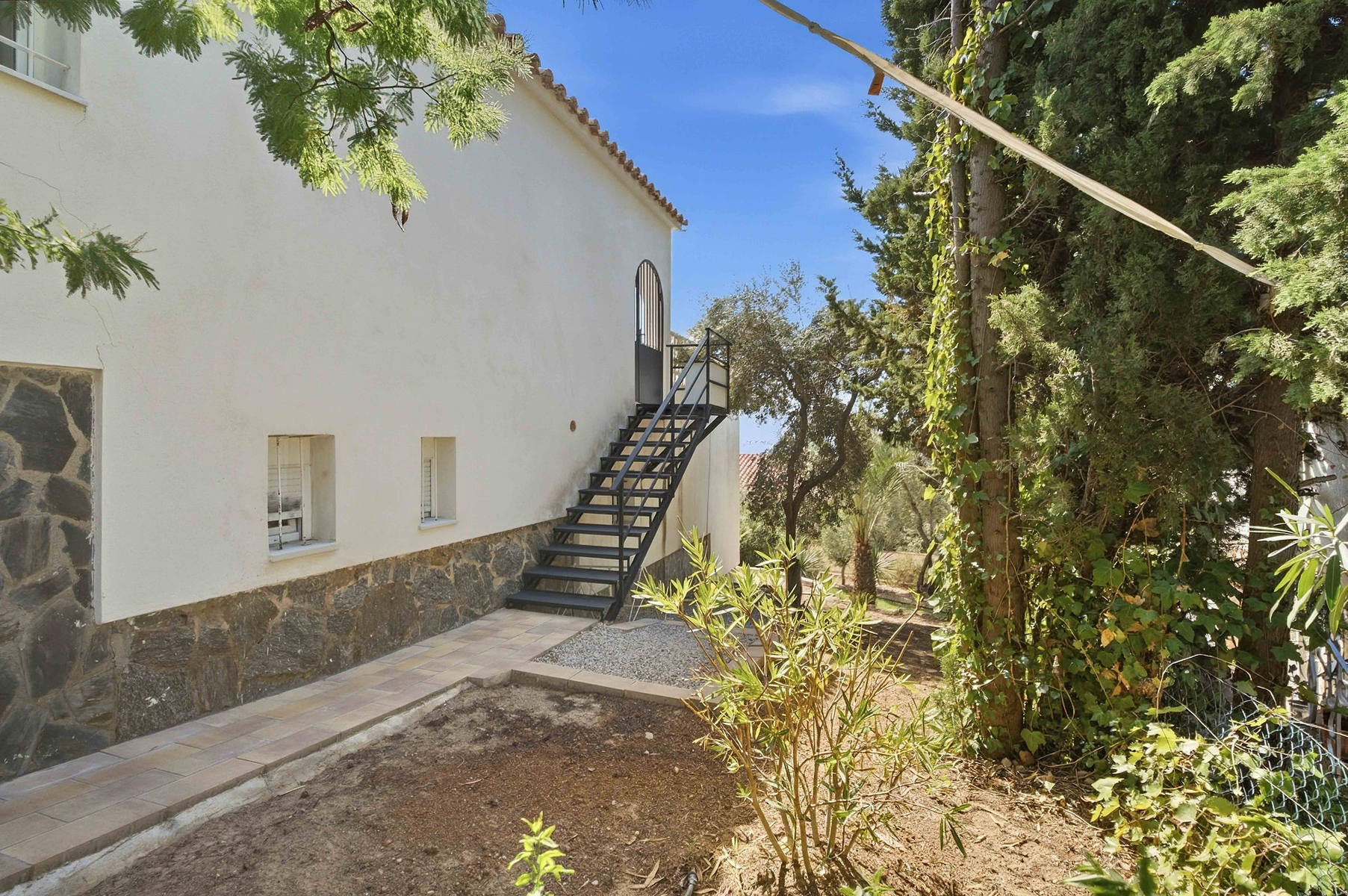  Contemporary villa with pool and panoramic views of Roses Bay - 物件實景