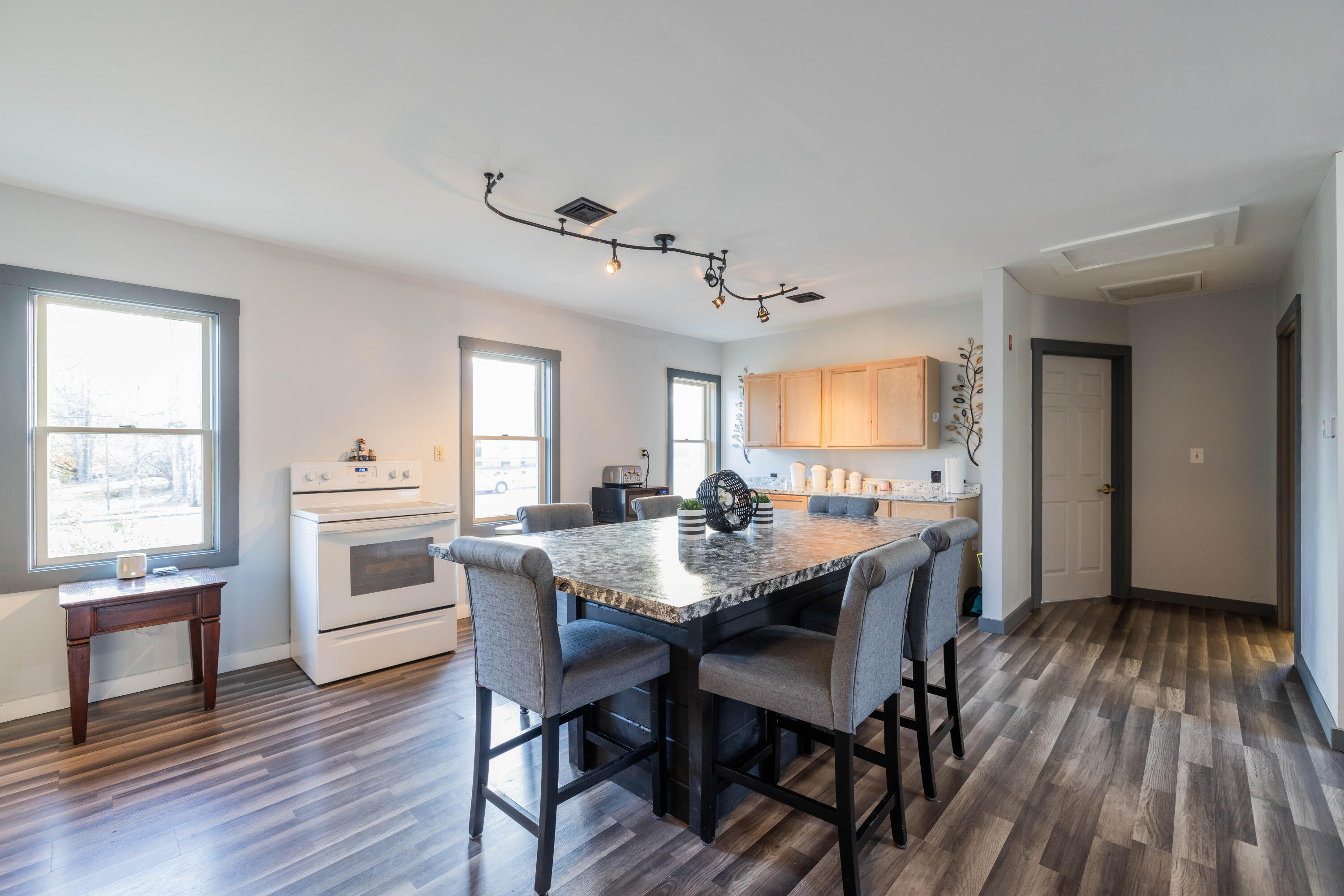 7 High Street, North Berwick, Maine, 03906, United States, 6 Bedrooms Bedrooms, ,3 BathroomsBathrooms,Residential,For Sale,7 High Street,1625255