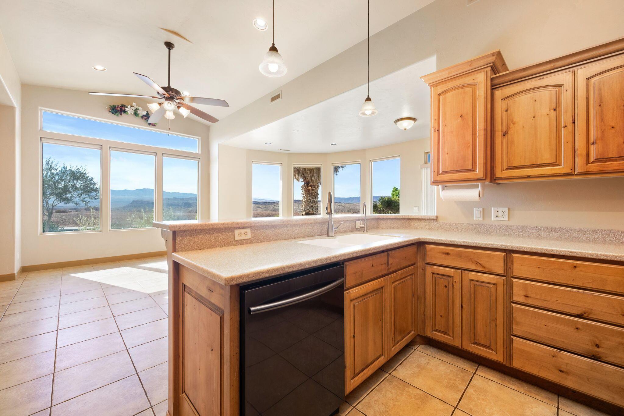 St George, Utah, 84790, United States, 3 Bedrooms Bedrooms, ,2 BathroomsBathrooms,Residential,For Sale,1878970