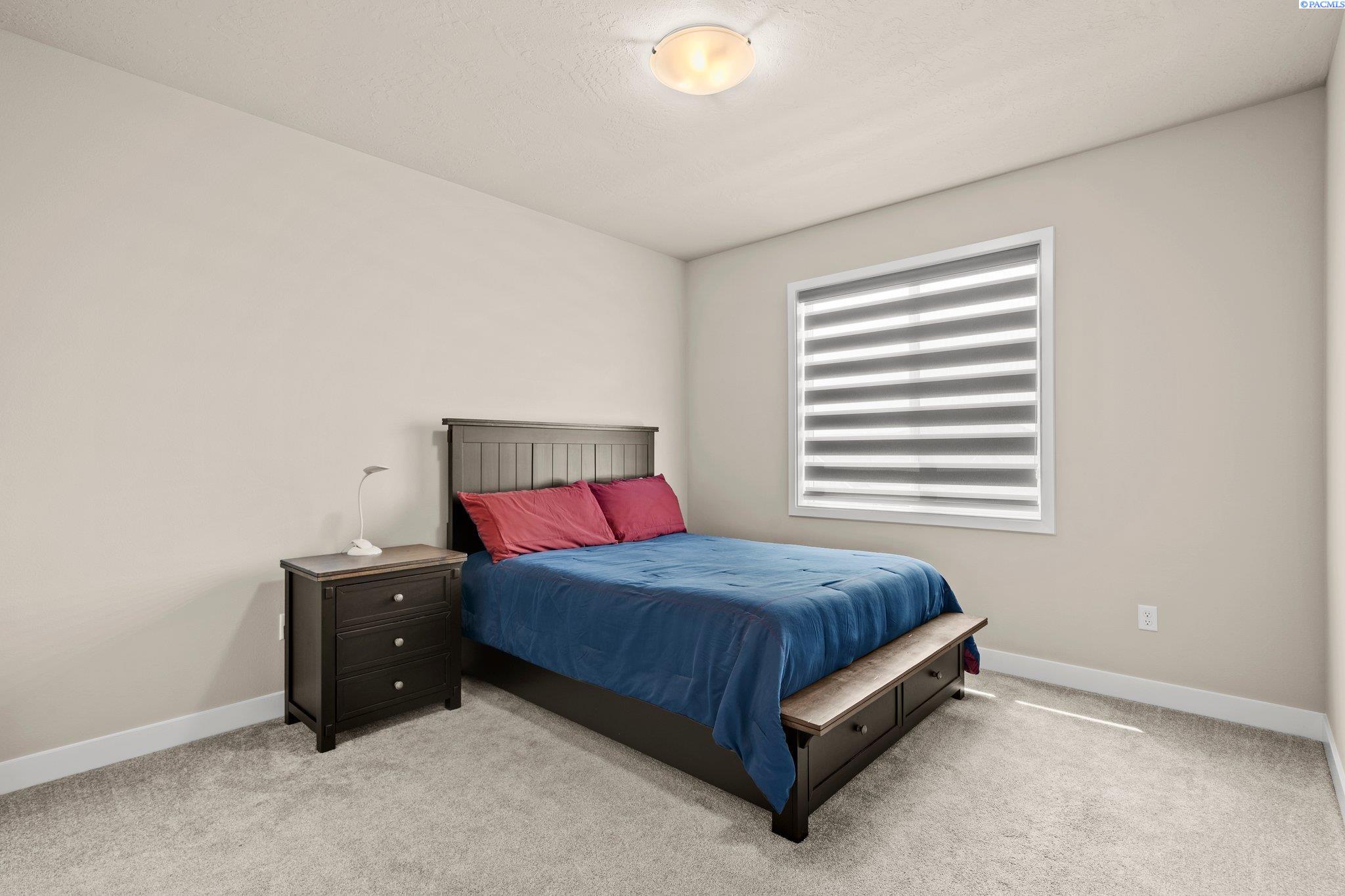 Richland, Washington, 99352, United States, 4 Bedrooms Bedrooms, ,3 BathroomsBathrooms,Residential,For Sale,1766323