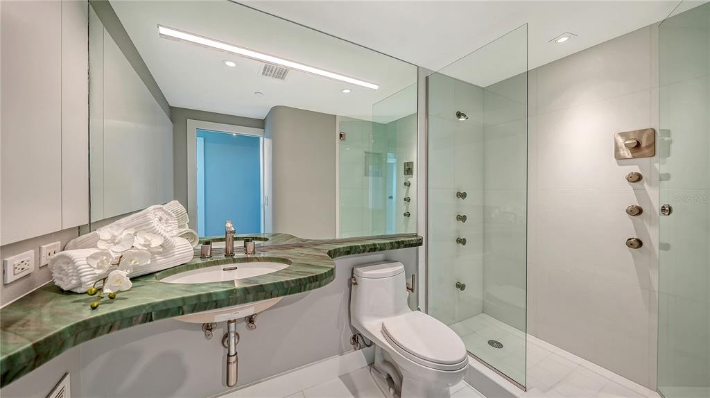 Sarasota, Florida, 34236, United States, 3 Bedrooms Bedrooms, ,4 BathroomsBathrooms,Residential,For Sale,1996968