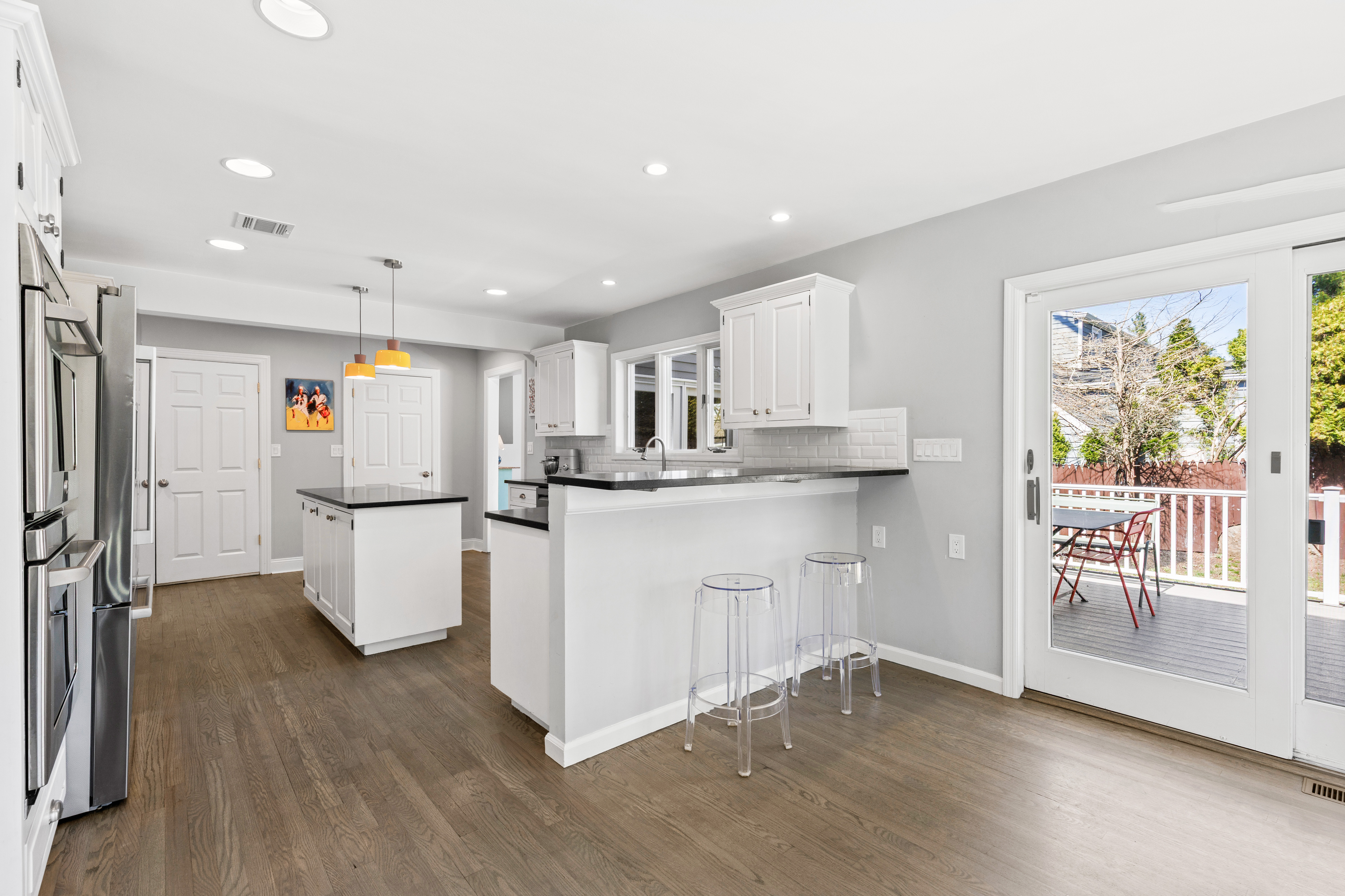  Fully Renovated Shore Acres Home - 物件實景