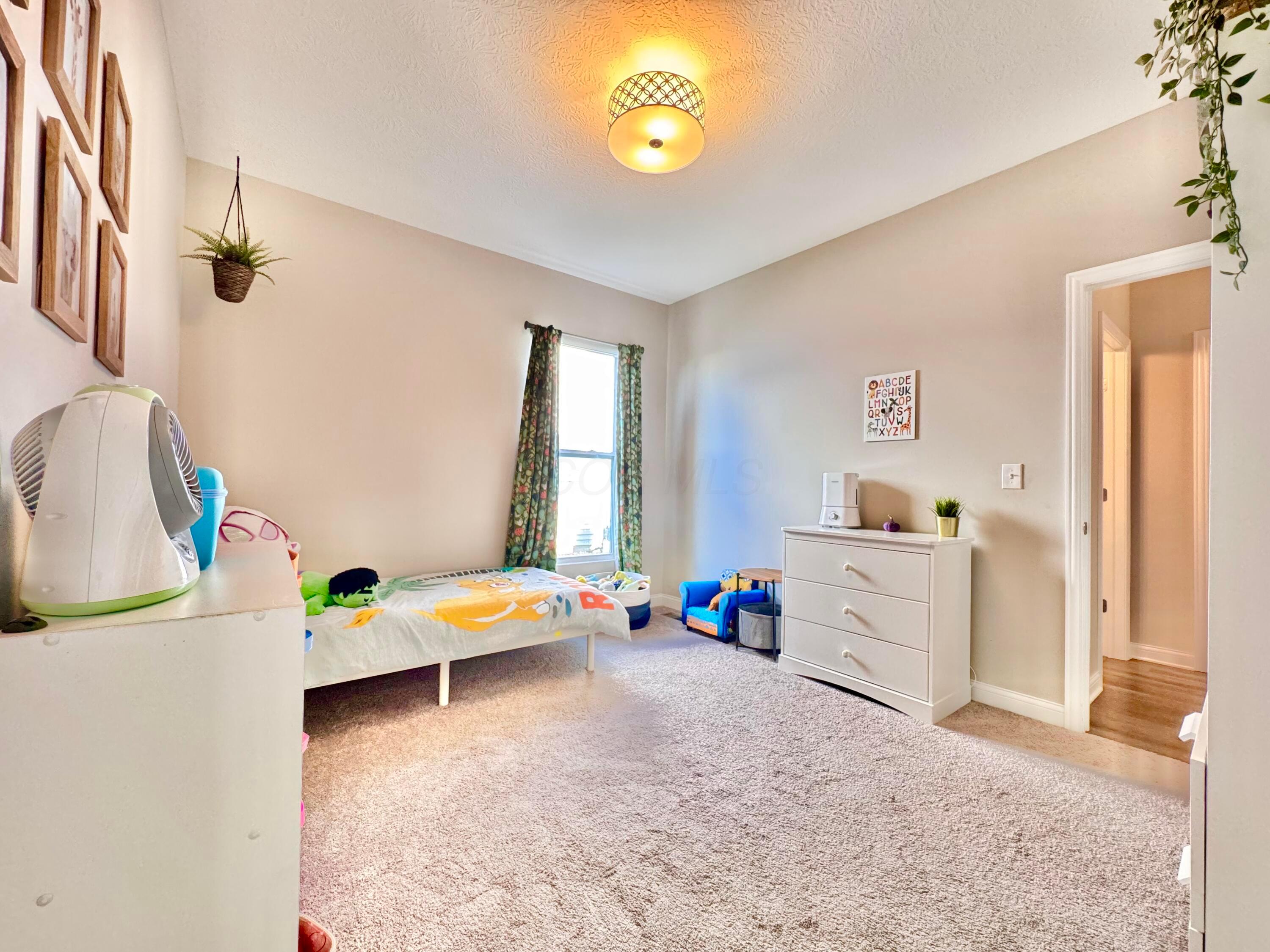 Powell, Ohio, 43065, United States, 3 Bedrooms Bedrooms, ,2 BathroomsBathrooms,Residential,For Sale,1989731