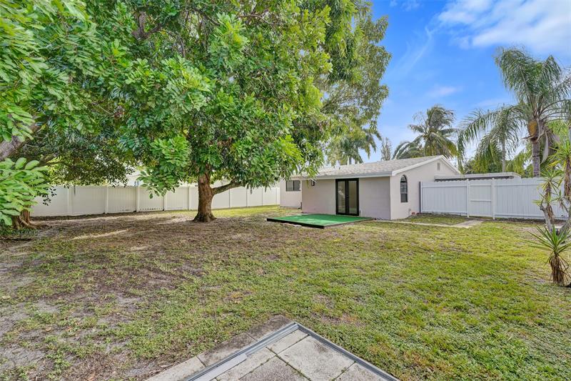 Wilton Manors, Florida, 33305, United States, 3 Bedrooms Bedrooms, ,2 BathroomsBathrooms,Residential,For Sale,1989251