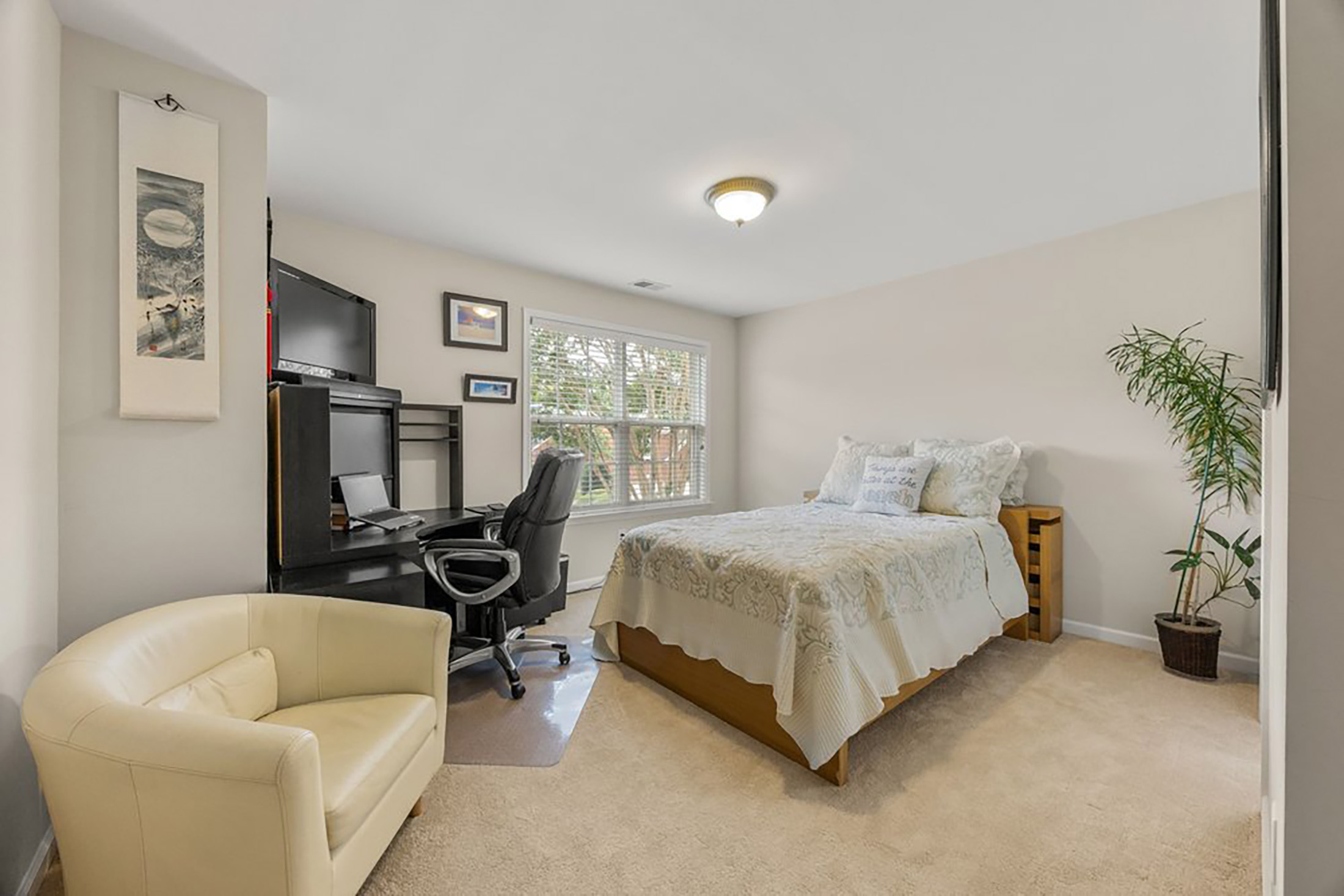  Turnkey Living in Gated Townhome Community - 物件實景