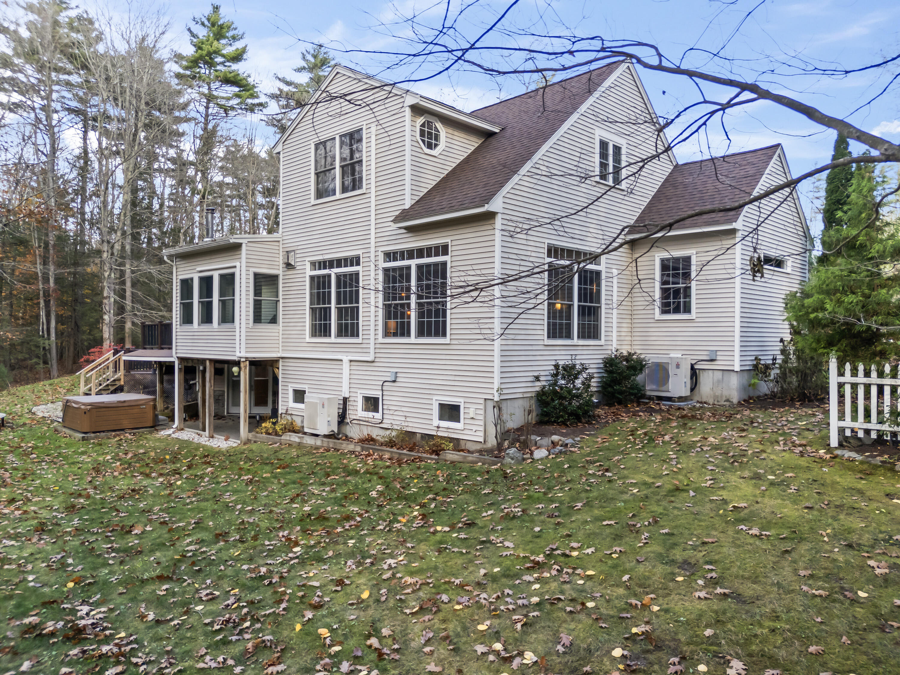Ogunquit, Maine, 03907, United States, ,4 BathroomsBathrooms,Residential,For Sale,1830801