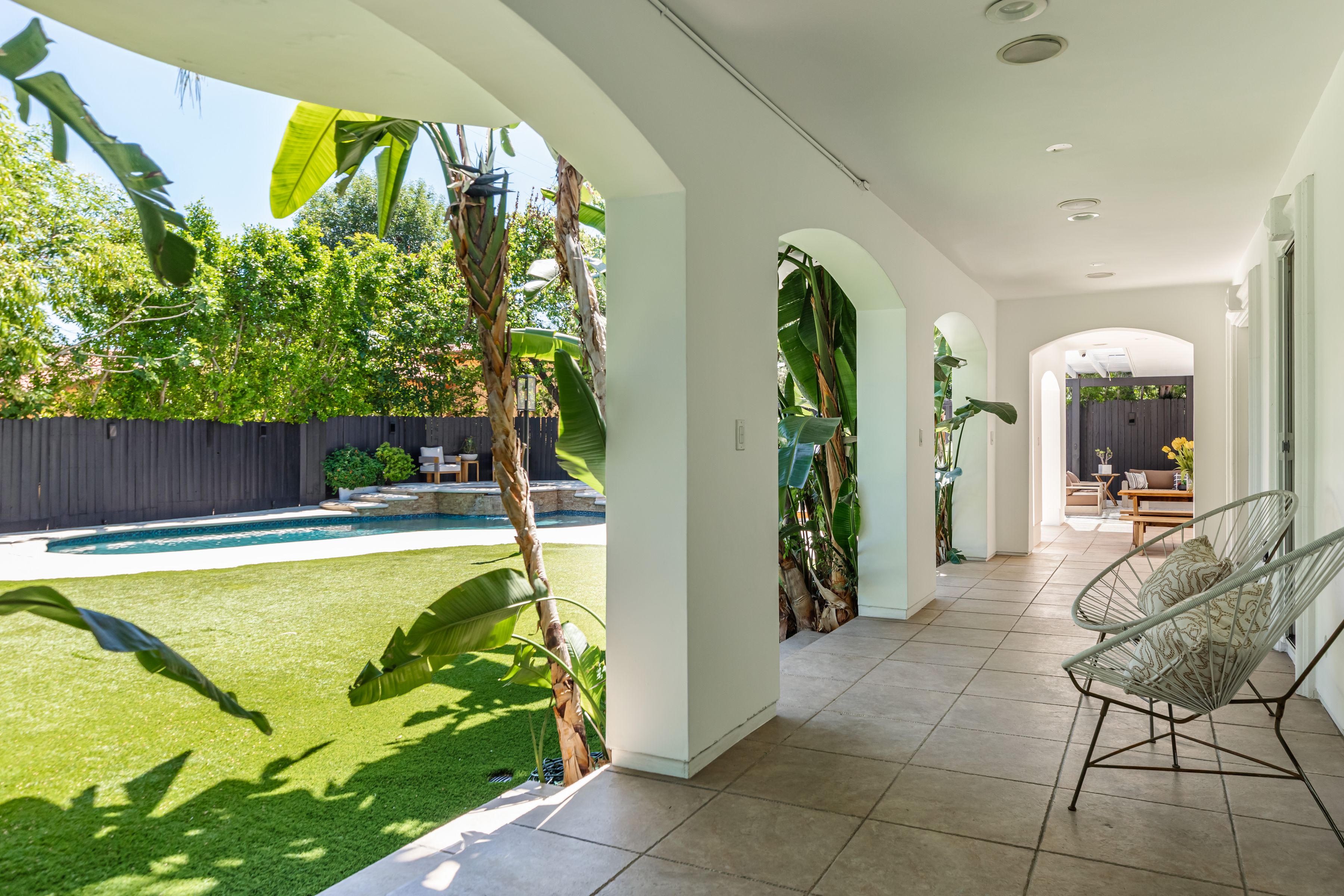  Thoughtfully Reimagined Tarzana Estate - 物件實景