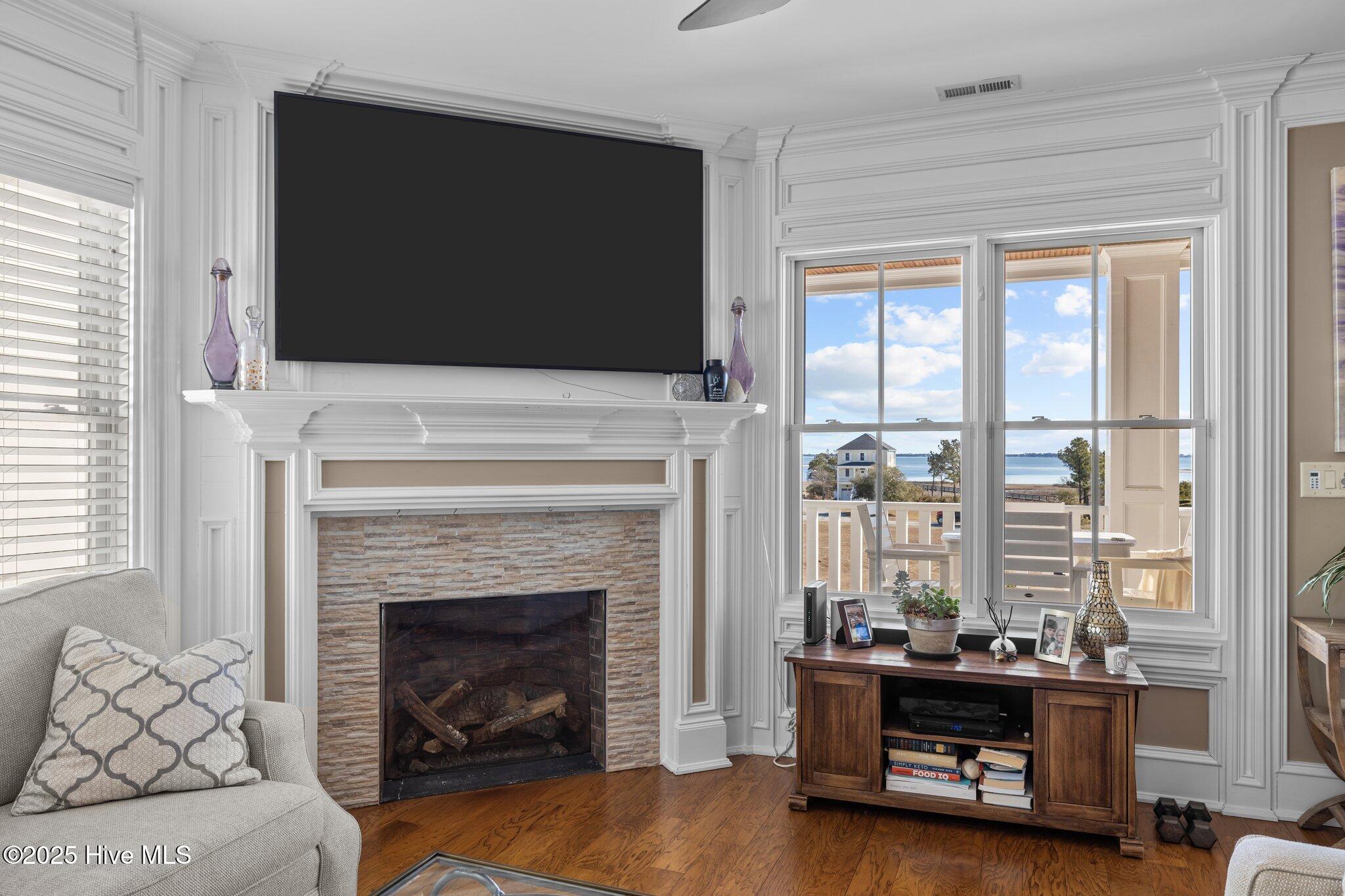 Newport, North Carolina, 28570, United States, 5 Bedrooms Bedrooms, ,7 BathroomsBathrooms,Residential,For Sale,1856837