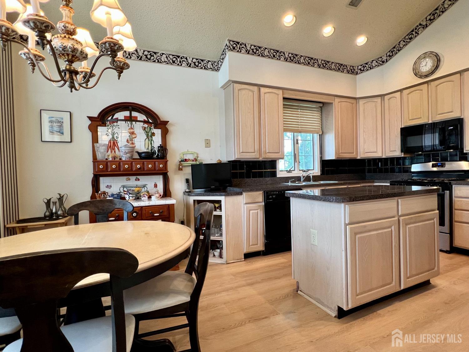 Monroe, New Jersey, 08831, United States, 2 Bedrooms Bedrooms, ,2 BathroomsBathrooms,Residential,For Sale,1896890
