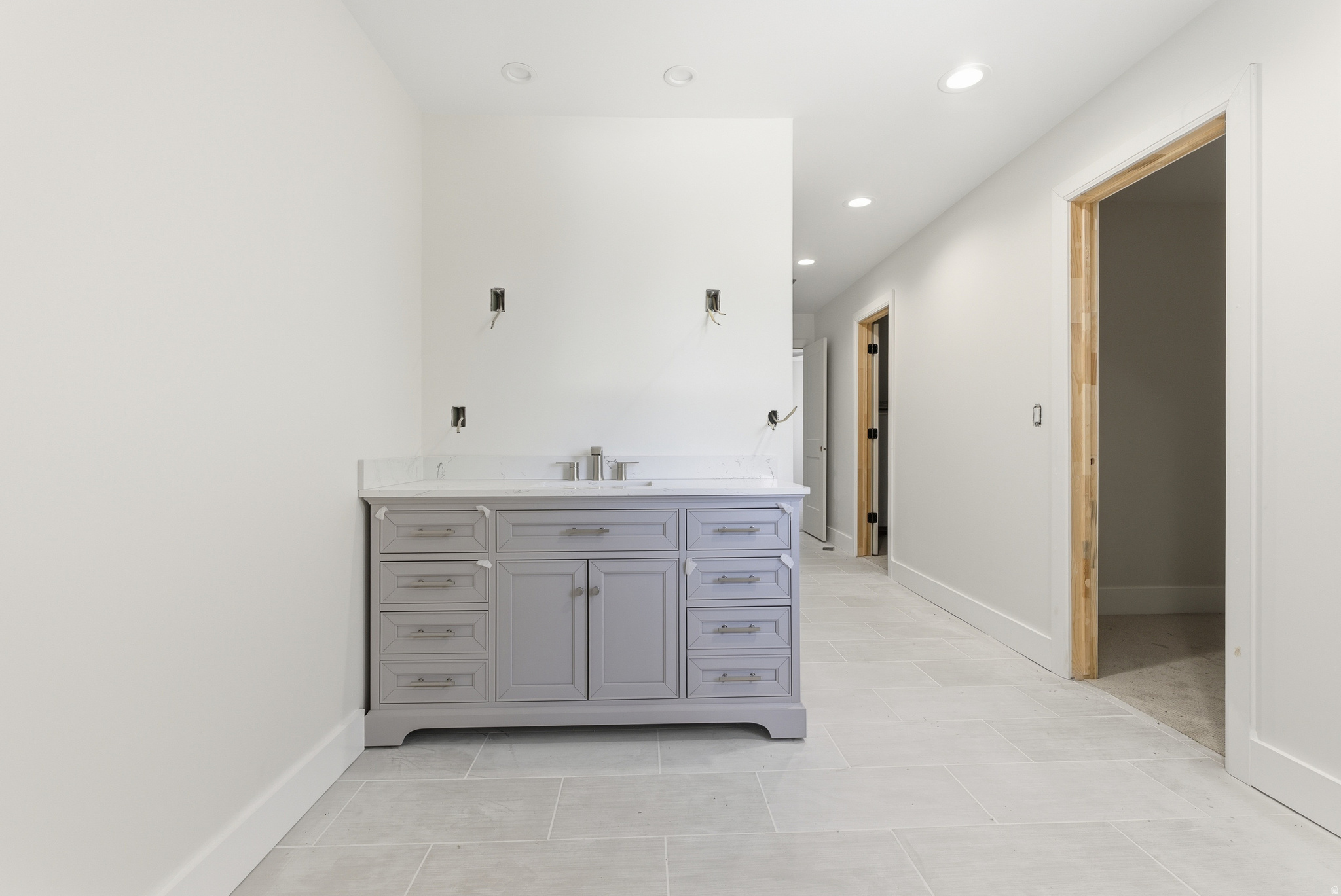 Sandy, Utah, 84092, United States, 5 Bedrooms Bedrooms, ,4 BathroomsBathrooms,Residential,For Sale,1994417