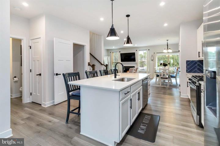 Cheltenham, Pennsylvania, 19012, United States, 3 Bedrooms Bedrooms, ,4 BathroomsBathrooms,Residential,For Sale,1887718