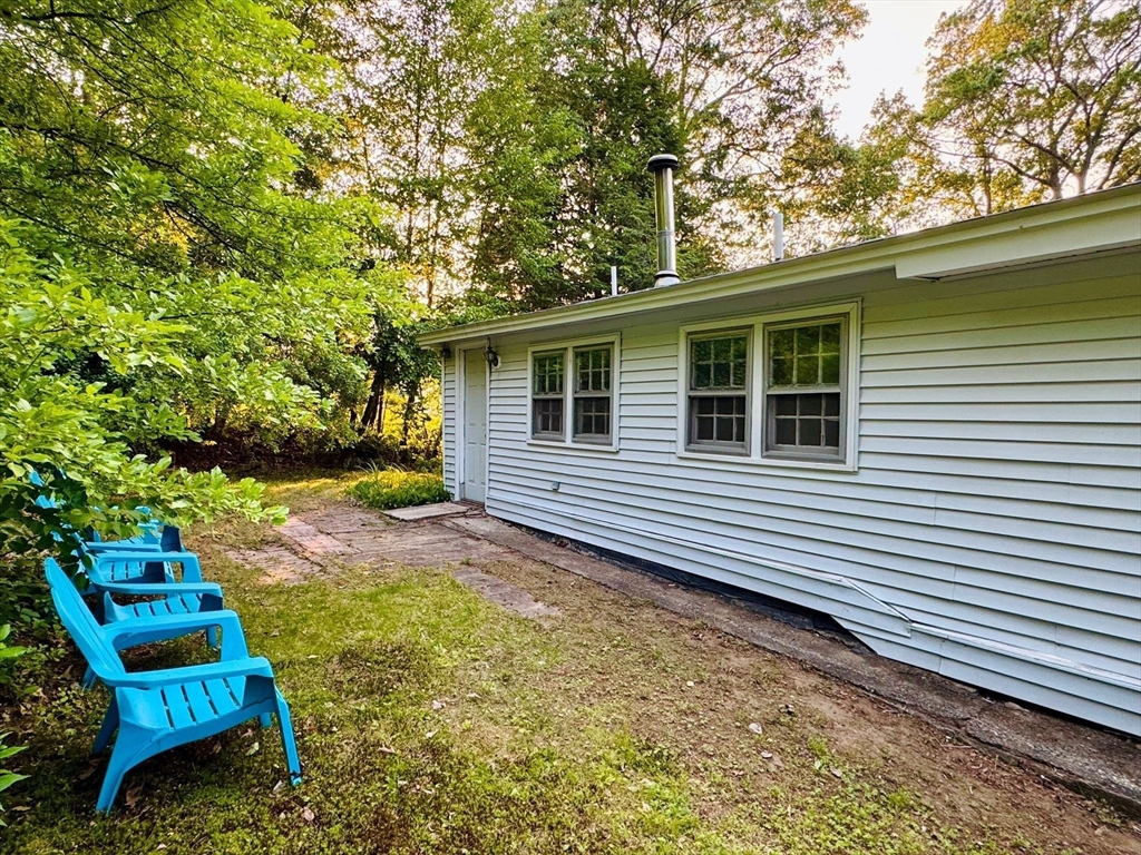 Methuen, Massachusetts, 01844, United States, 3 Bedrooms Bedrooms, ,1 BathroomBathrooms,Residential,For Sale,1937431