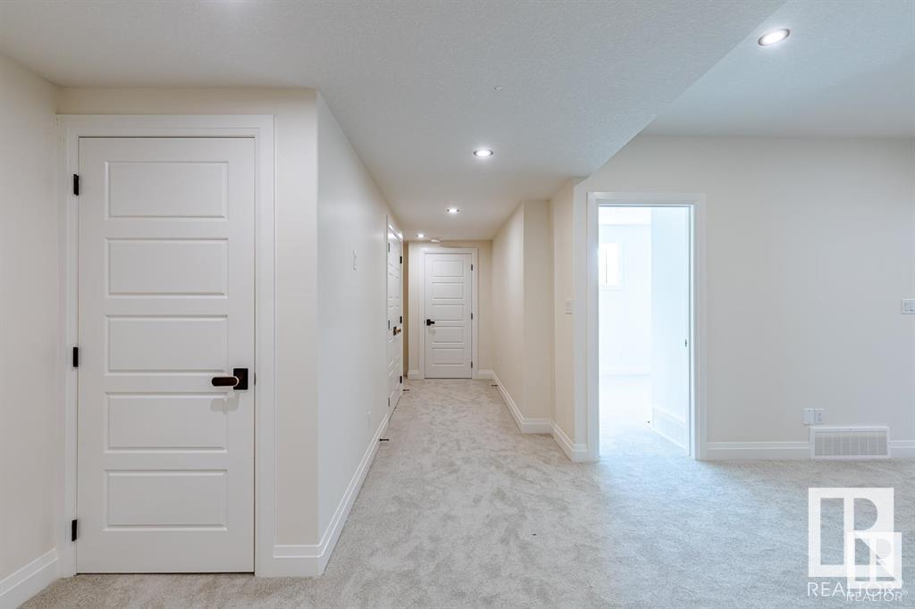 RURAL PARKLAND COUNTY, Alberta, T7X 0W7, CA, 4 Bedrooms Bedrooms, ,3 BathroomsBathrooms,Residential,For Sale,1838460