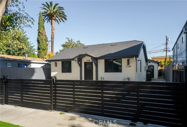 Los Angeles, California, 90016, United States, 7 Bedrooms Bedrooms, ,4 BathroomsBathrooms,Residential,For Sale,2006149