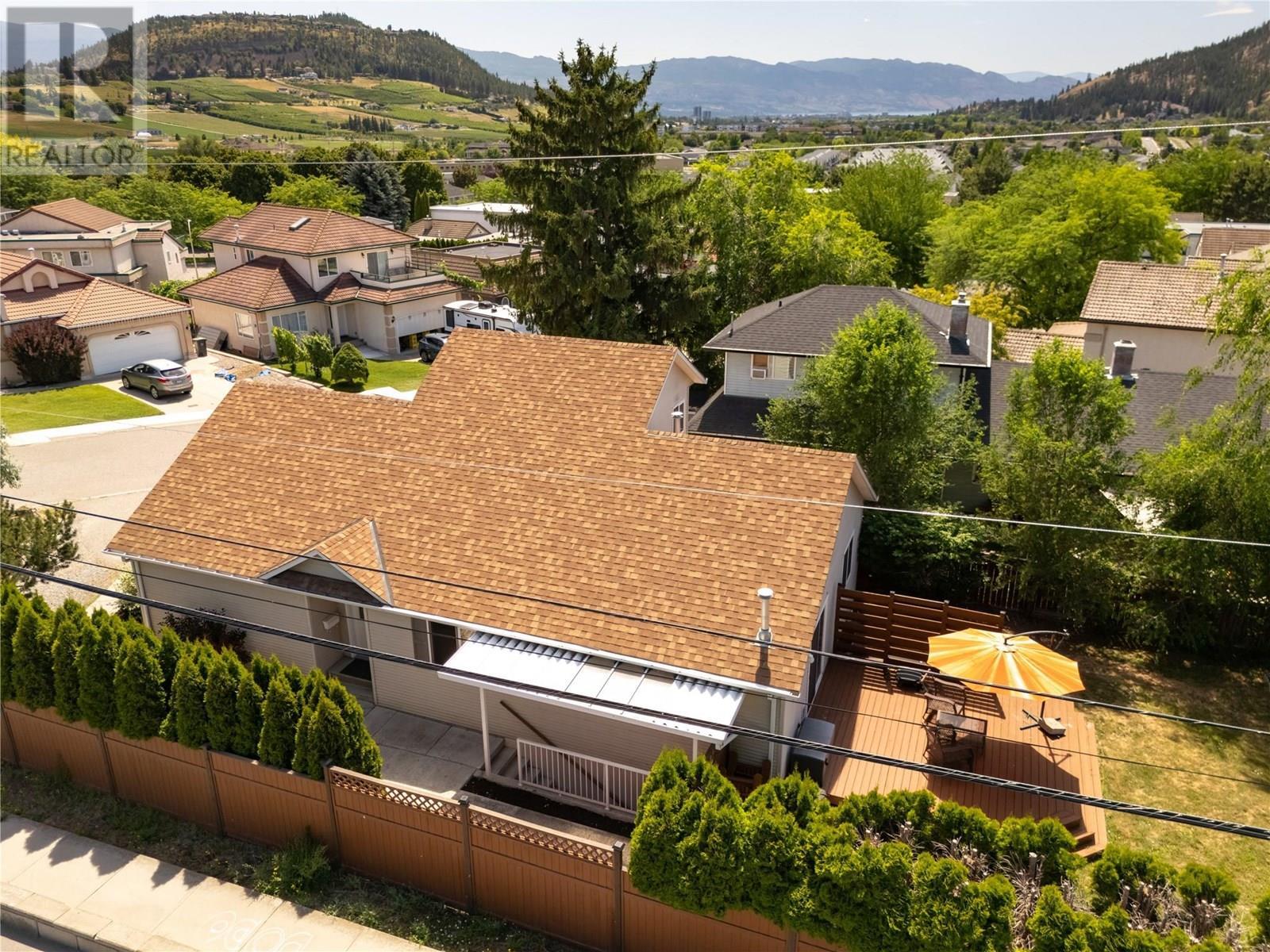 KELOWNA, British Columbia, V1V 1S9, CA, 4 Bedrooms Bedrooms, ,3 BathroomsBathrooms,Residential,For Sale,1895438