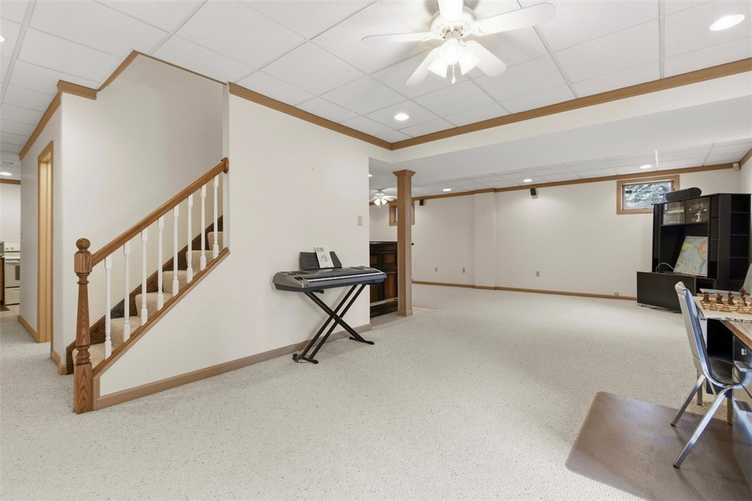 Robinson Twp, Pennsylvania, 15136, United States, 4 Bedrooms Bedrooms, ,4 BathroomsBathrooms,Residential,For Sale,1992157