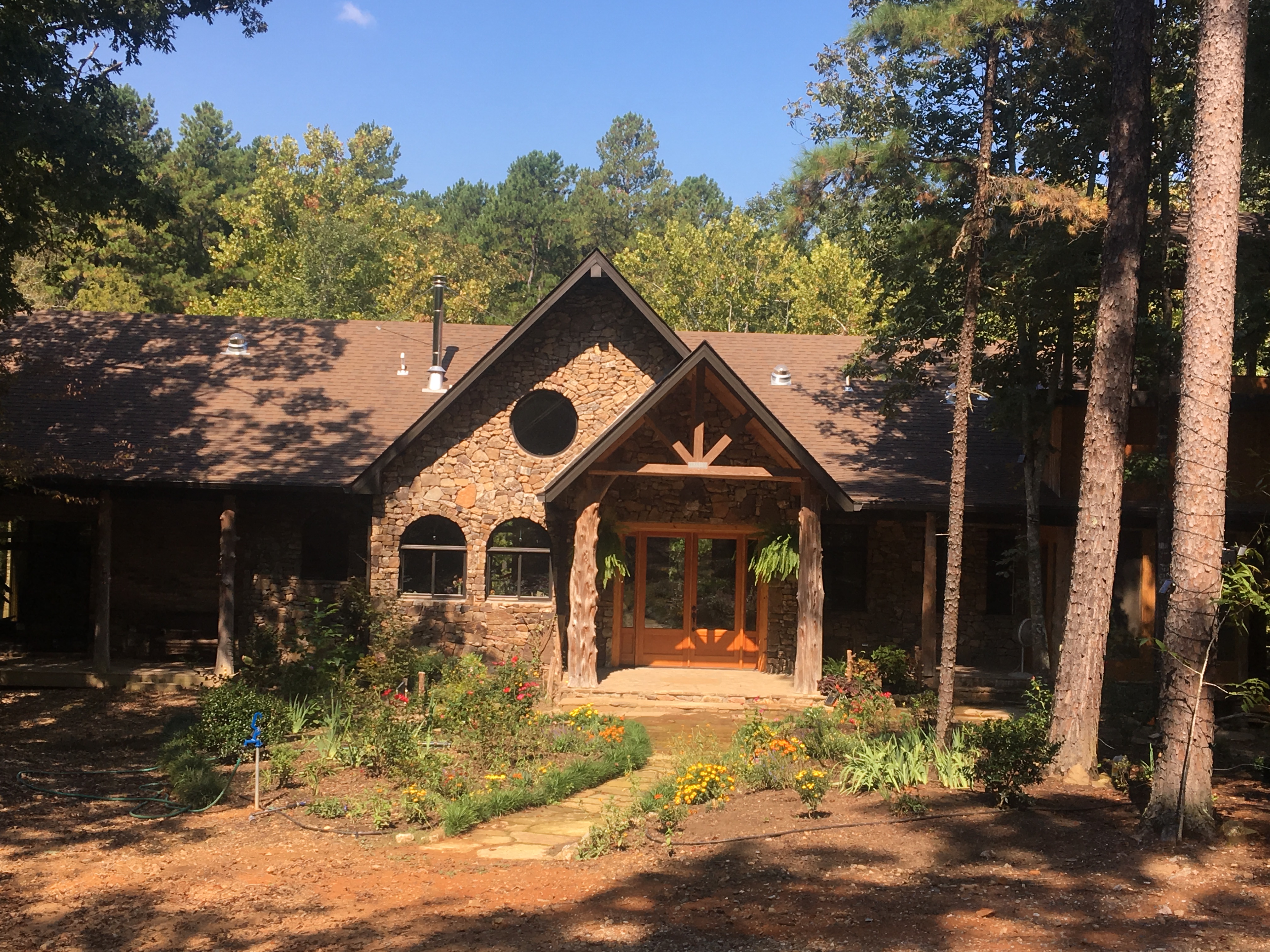 Mena, Arkansas, 71953, United States, 3 Bedrooms Bedrooms, ,3 BathroomsBathrooms,Residential,For Sale,1979119