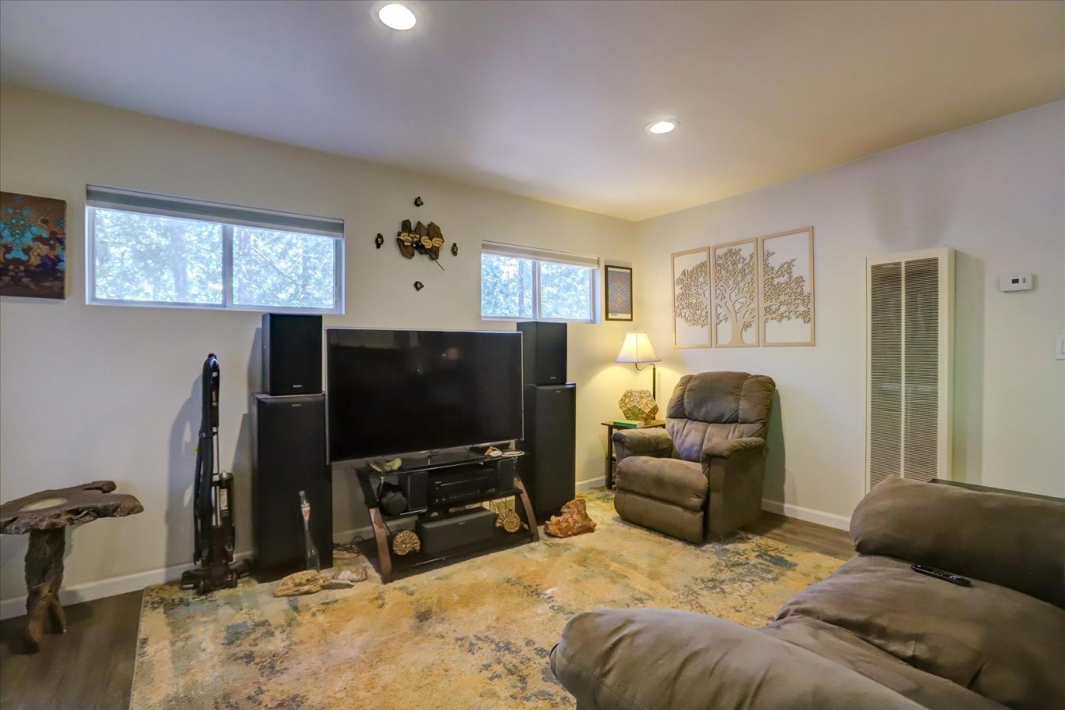 Grass Valley, California, 95945, United States, 3 Bedrooms Bedrooms, ,3 BathroomsBathrooms,Residential,For Sale,1898506