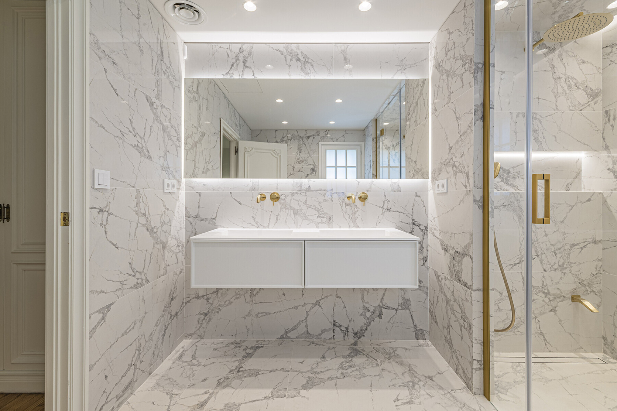  Exclusive apartment with a terrace in a prestigious gated community in Barcelona - 物件實景