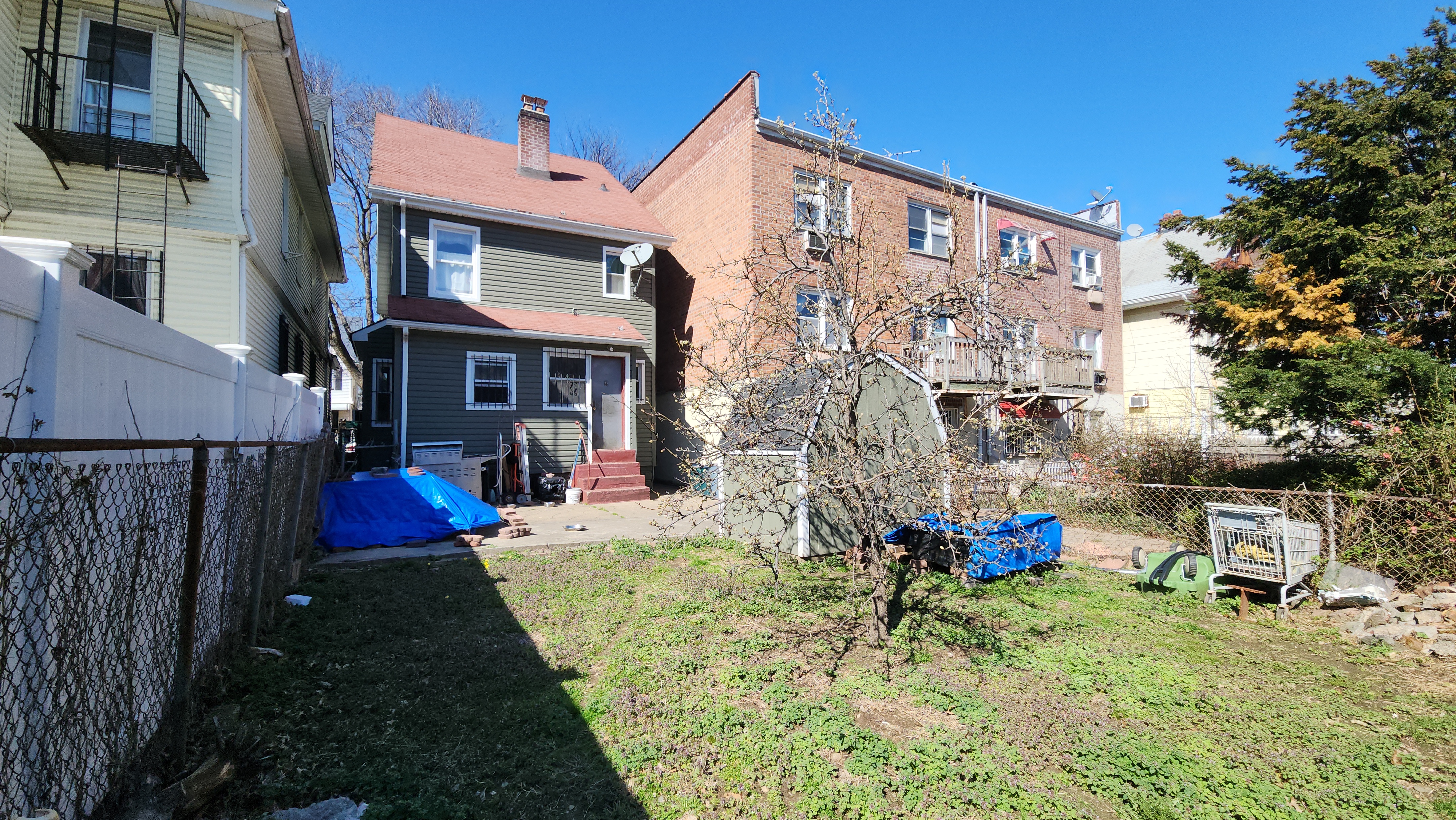 Elmhurst, New York, 11373, United States, 10 Bedrooms Bedrooms, ,3 BathroomsBathrooms,Residential,For Sale,1895054