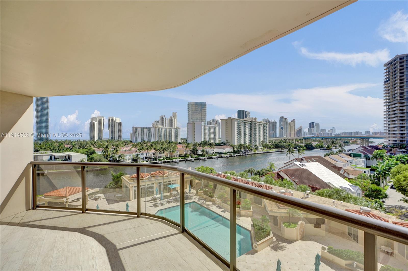 Aventura, Florida, 33180, United States, 2 Bedrooms Bedrooms, ,2 BathroomsBathrooms,Residential,For Sale,1994383