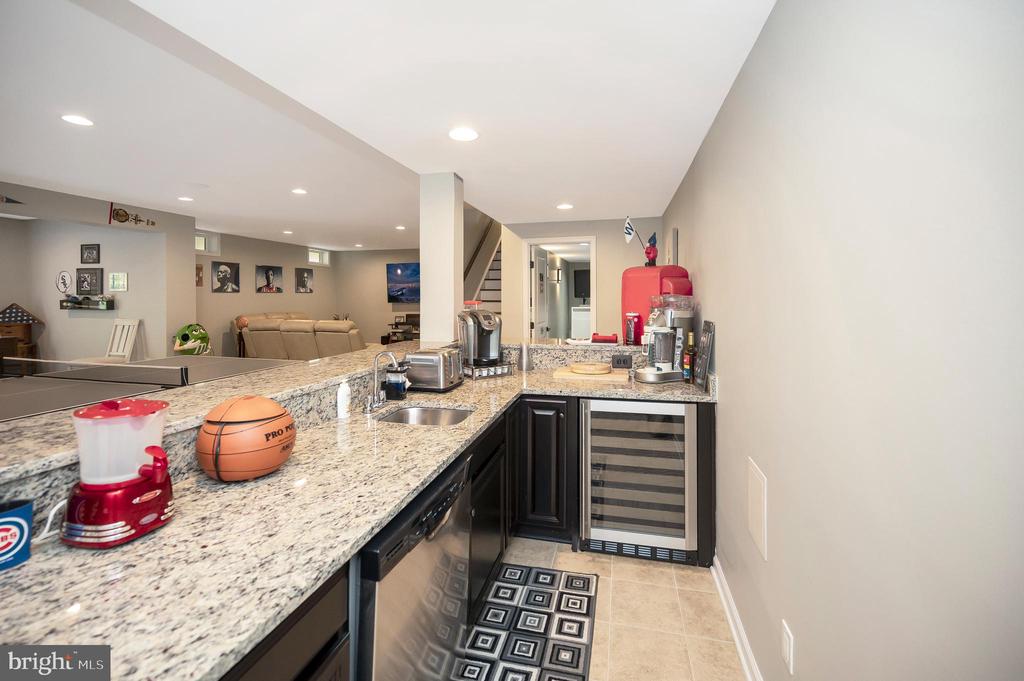 Fredericksburg, Virginia, 22406, United States, 5 Bedrooms Bedrooms, ,6 BathroomsBathrooms,Residential,For Sale,1981857