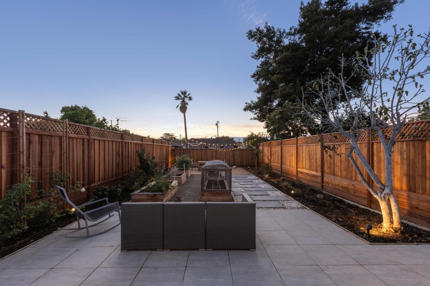 East Palo Alto, California, 94303, United States, 3 Bedrooms Bedrooms, ,2 BathroomsBathrooms,Residential,For Sale,1947382