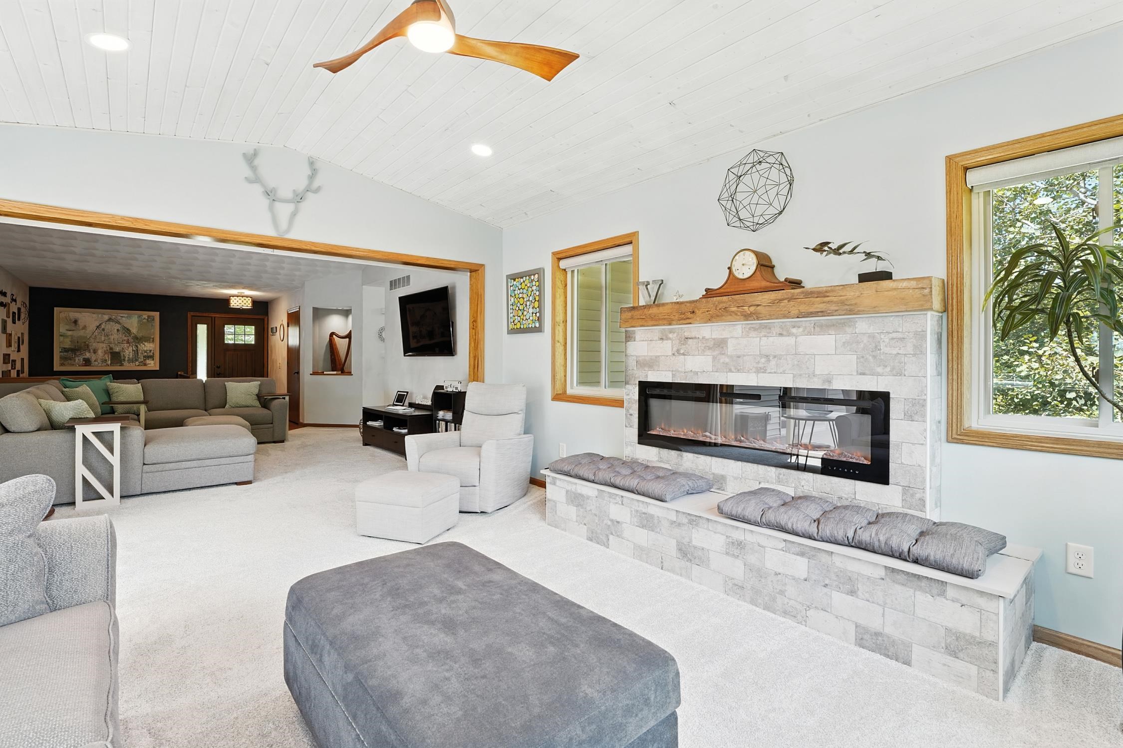 Monticello, Wisconsin, 53570-9520, United States, 4 Bedrooms Bedrooms, ,3 BathroomsBathrooms,Residential,For Sale,2005674