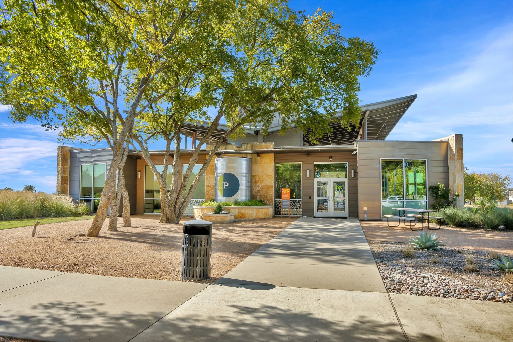 Little Elm, Texas, 76227, United States, 4 Bedrooms Bedrooms, ,3 BathroomsBathrooms,Residential,For Sale,1848680