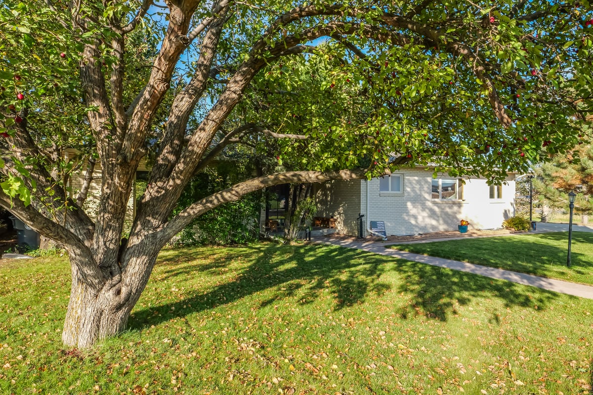 Cheyenne, Wyoming, 82009, United States, 6 Bedrooms Bedrooms, ,2 BathroomsBathrooms,Residential,For Sale,1979014