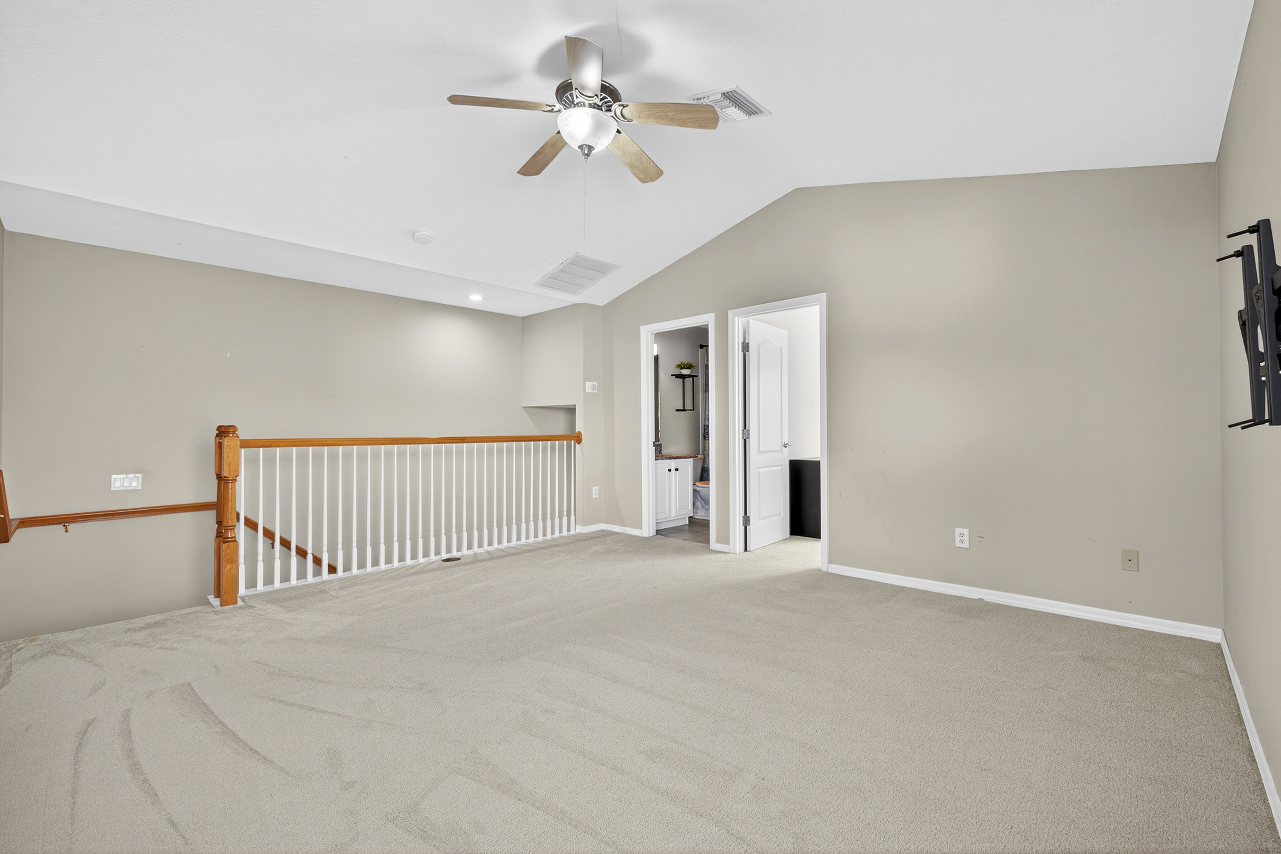 WESLEY CHAPEL, Florida, 33544, United States, 4 Bedrooms Bedrooms, ,3 BathroomsBathrooms,Residential,For Sale,1992443