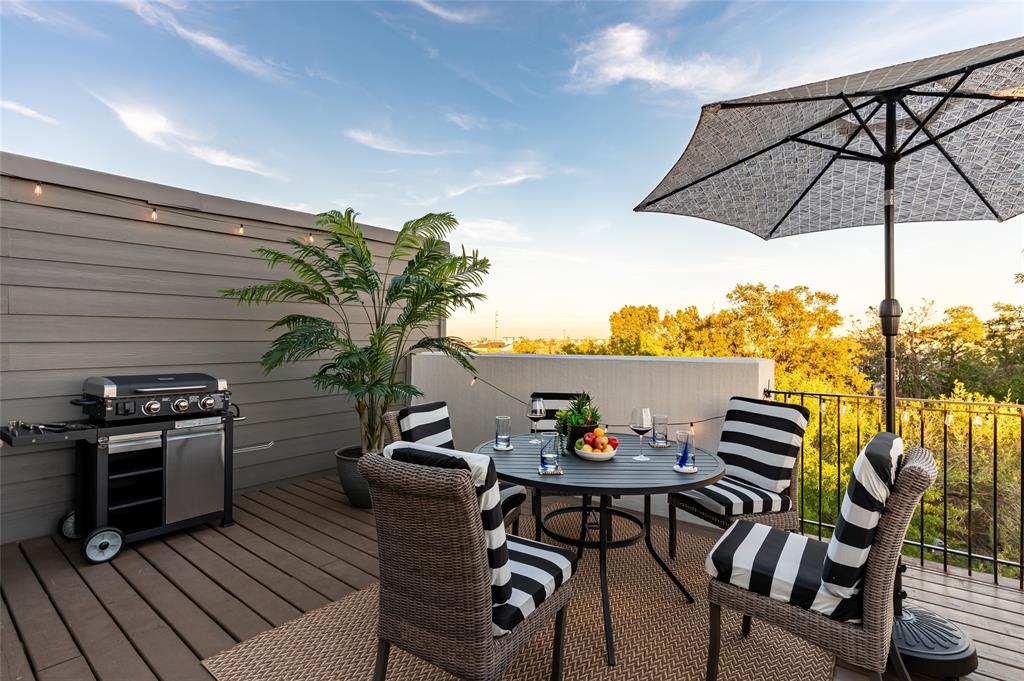 Houston, Texas, 77007, United States, 3 Bedrooms Bedrooms, ,4 BathroomsBathrooms,Residential,For Sale,1723683