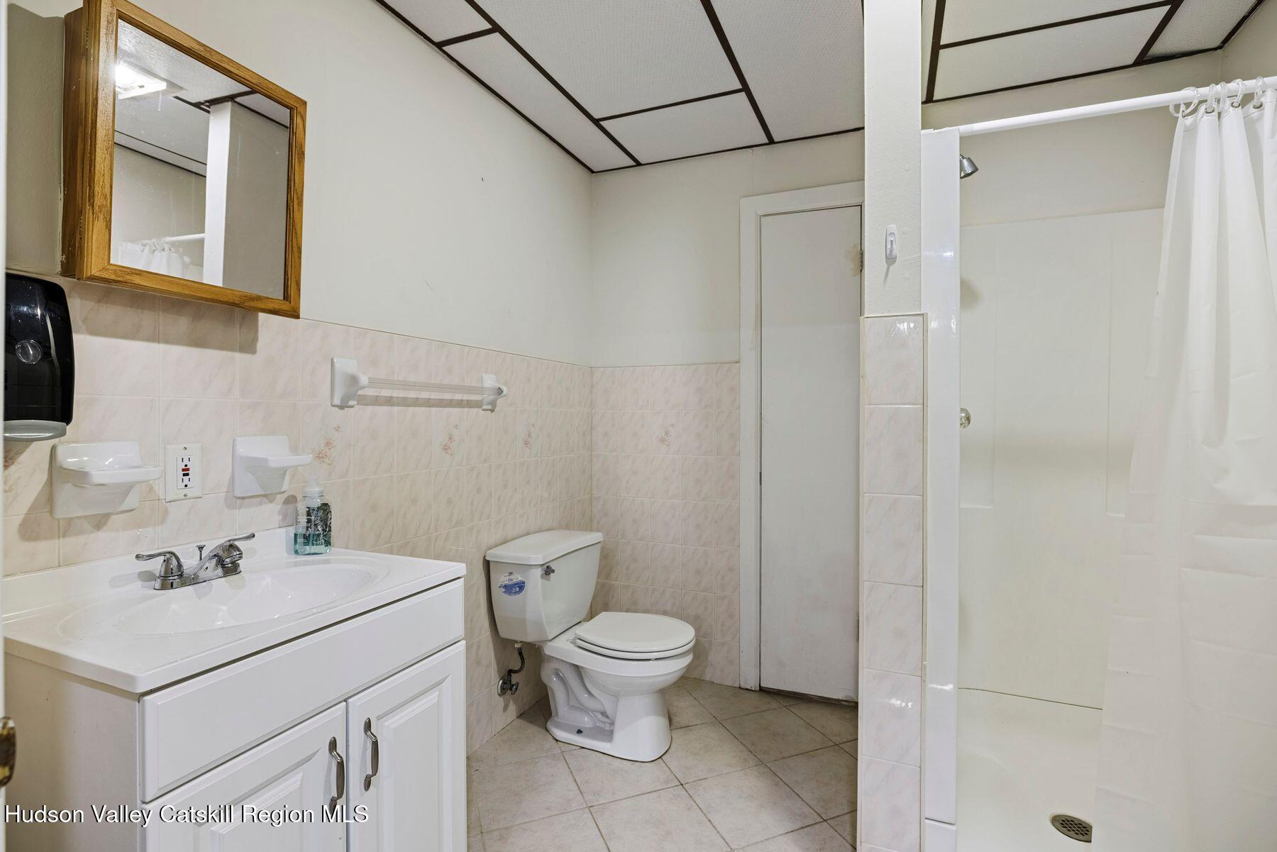 Round Top, New York, 12473, United States, 6 Bedrooms Bedrooms, ,7 BathroomsBathrooms,Residential,For Sale,2002292