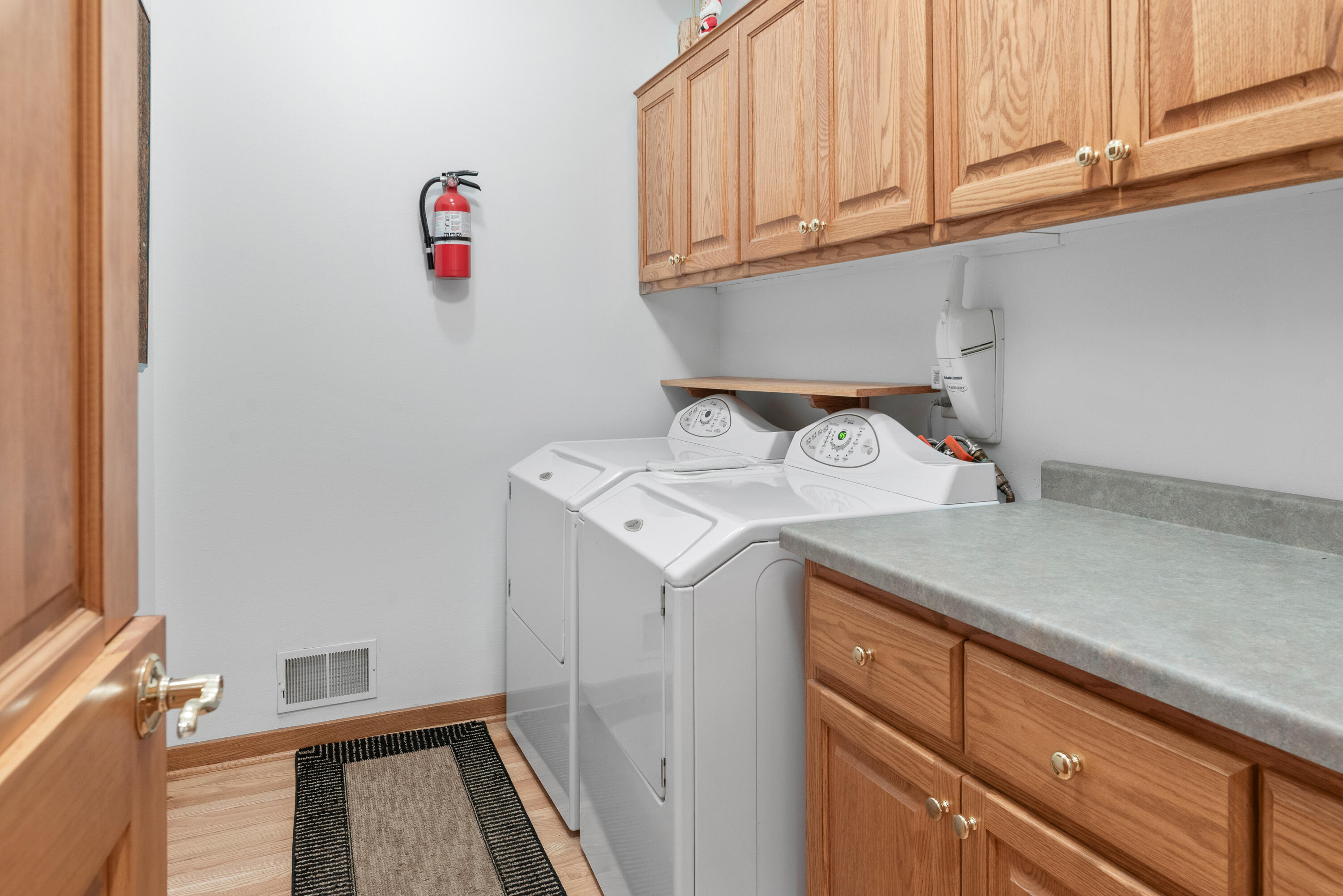 Hartland, Wisconsin, 53029, United States, 4 Bedrooms Bedrooms, ,5 BathroomsBathrooms,Residential,For Sale,1907697