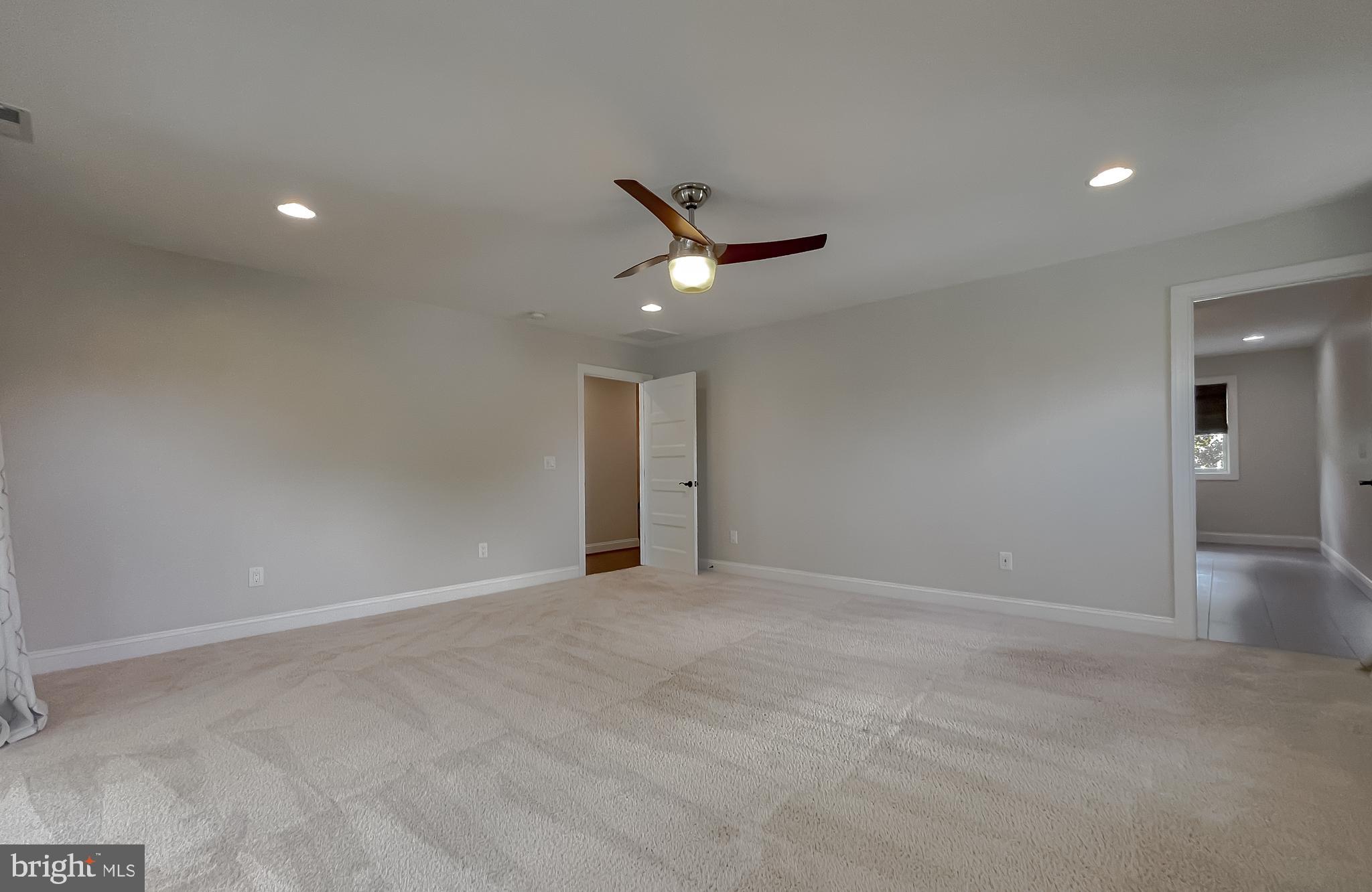 Hollywood, Maryland, 20636, United States, 5 Bedrooms Bedrooms, ,5 BathroomsBathrooms,Residential,For Sale,1914184