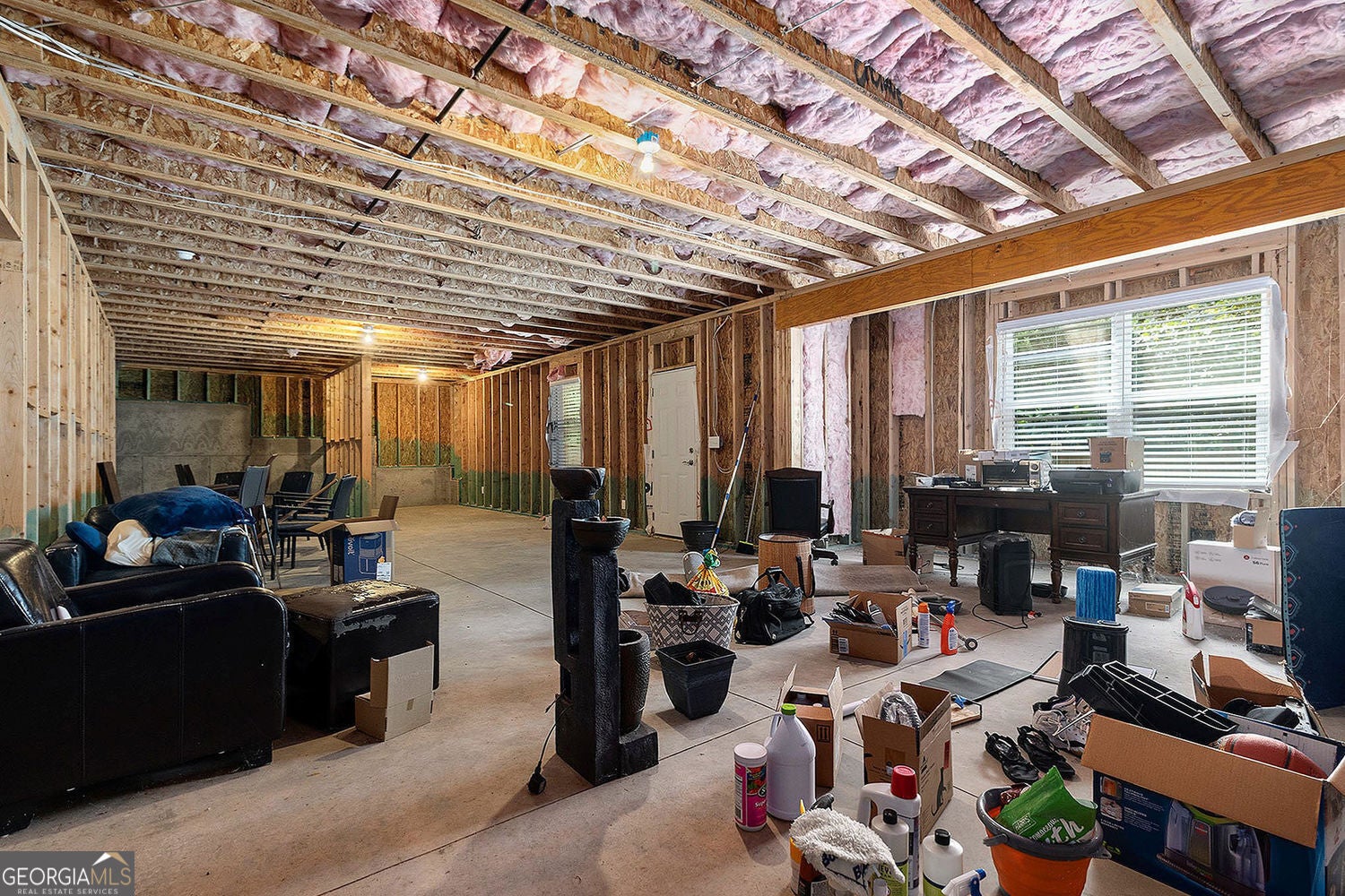 Cumming, Georgia, 30040, United States, 5 Bedrooms Bedrooms, ,5 BathroomsBathrooms,Residential,For Sale,1922351