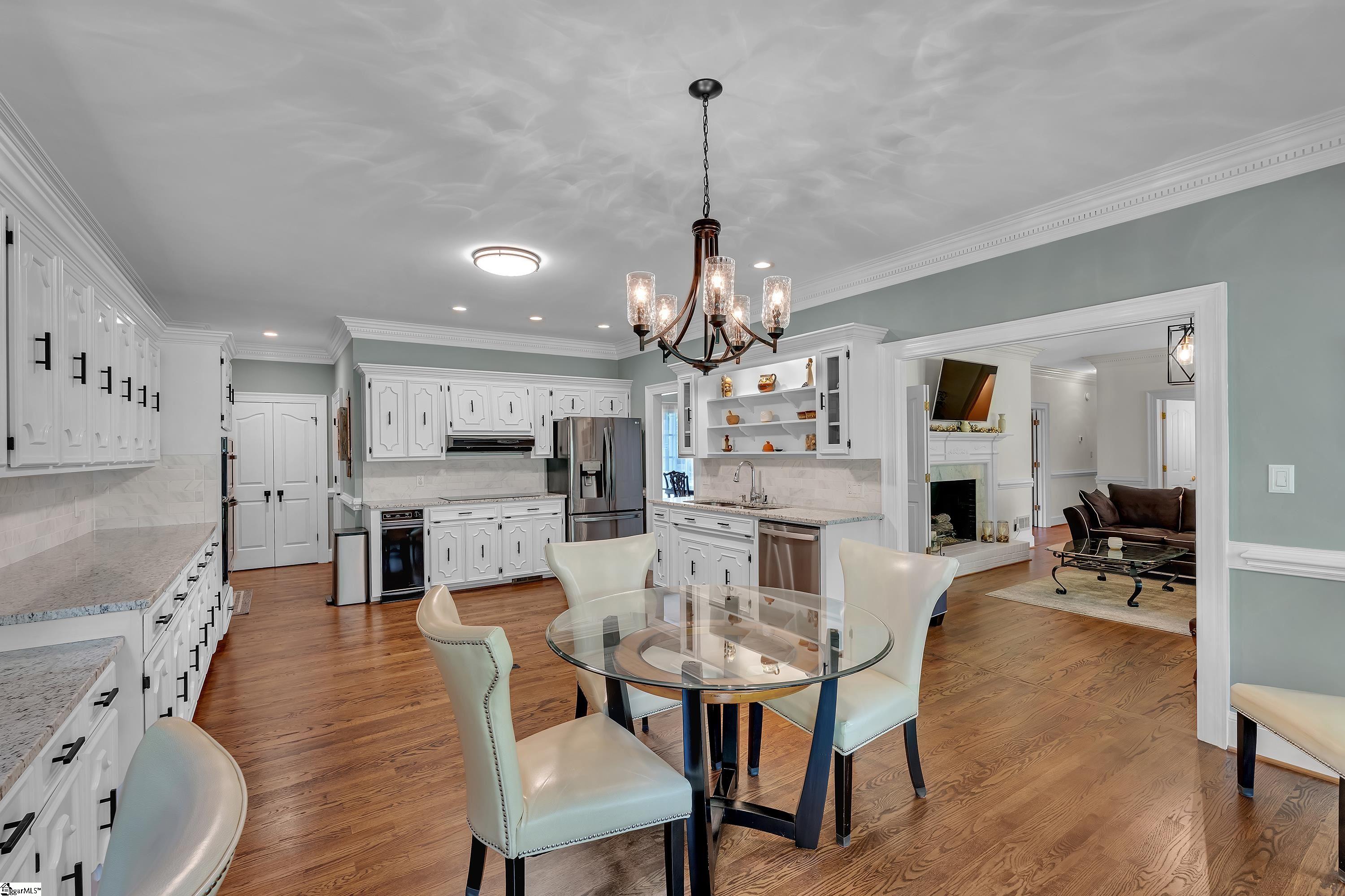 Spartanburg, South Carolina, 29306, United States, 5 Bedrooms Bedrooms, ,7 BathroomsBathrooms,Residential,For Sale,1873976