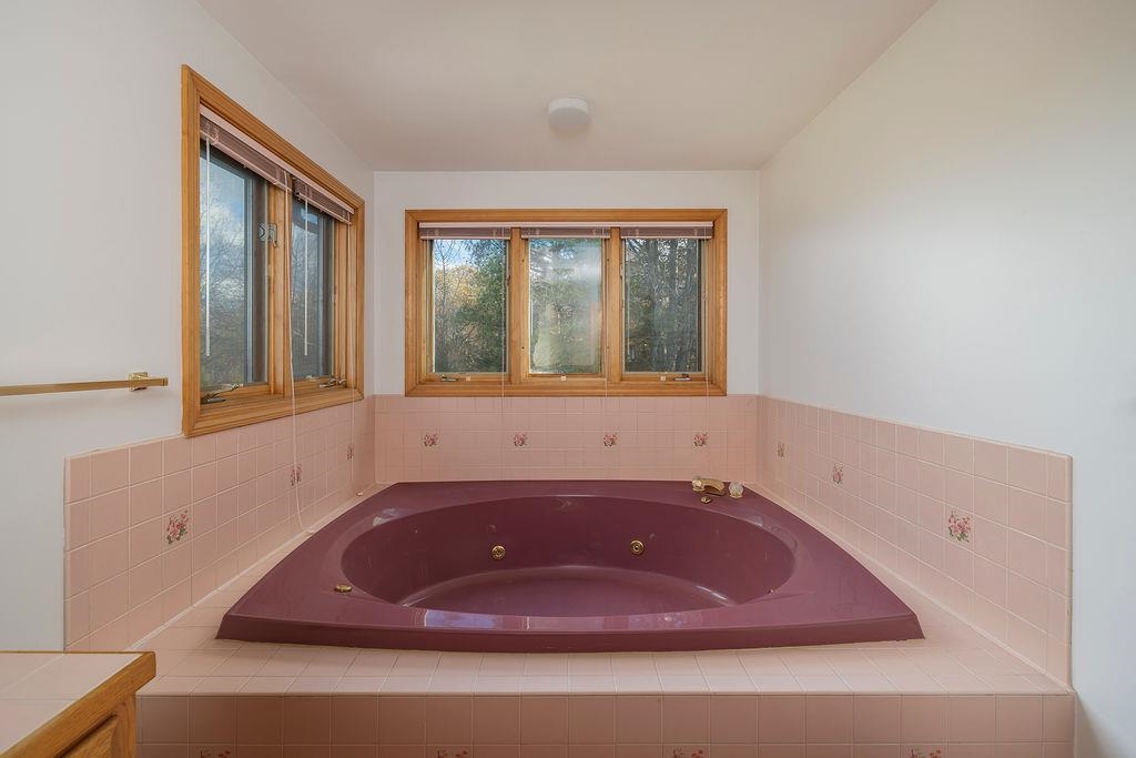 Bow, New Hampshire, 03304, United States, 4 Bedrooms Bedrooms, ,6 BathroomsBathrooms,Residential,For Sale,1989692