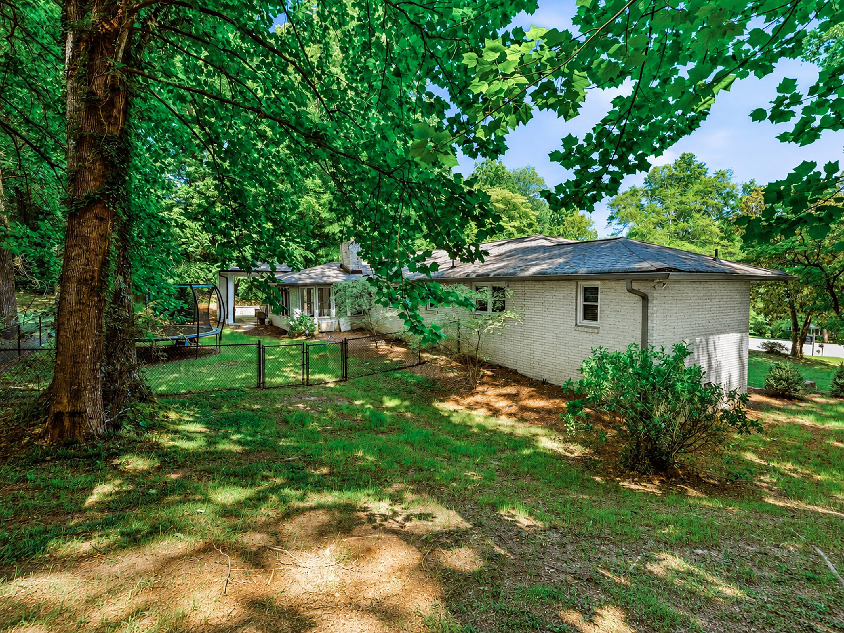  Beautiful Brick Ranch at Briarmoor Manor - 物件實景
