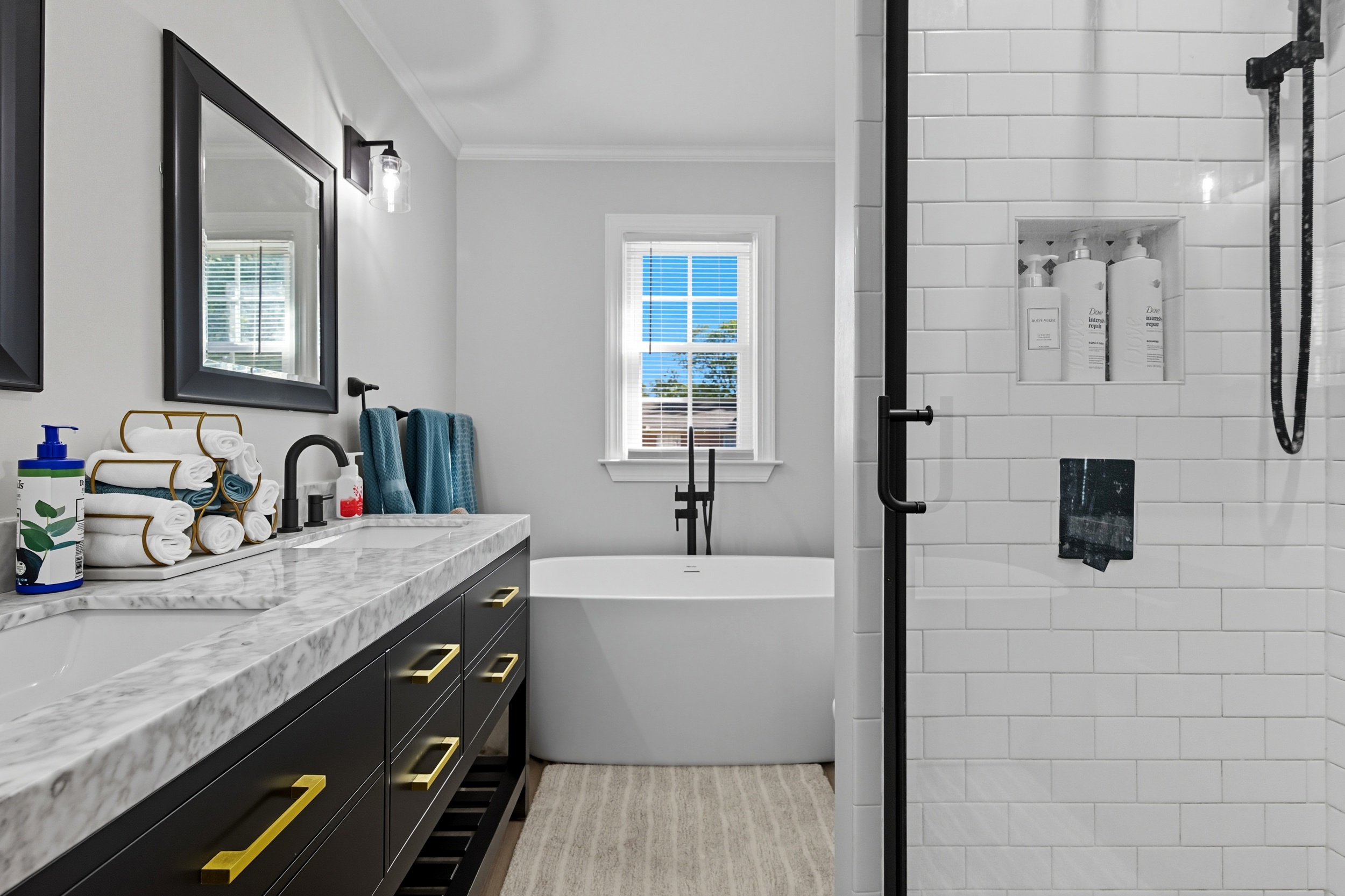 Deltaville, Virginia, 230432093, United States, 4 Bedrooms Bedrooms, ,4 BathroomsBathrooms,Residential,For Sale,1983075