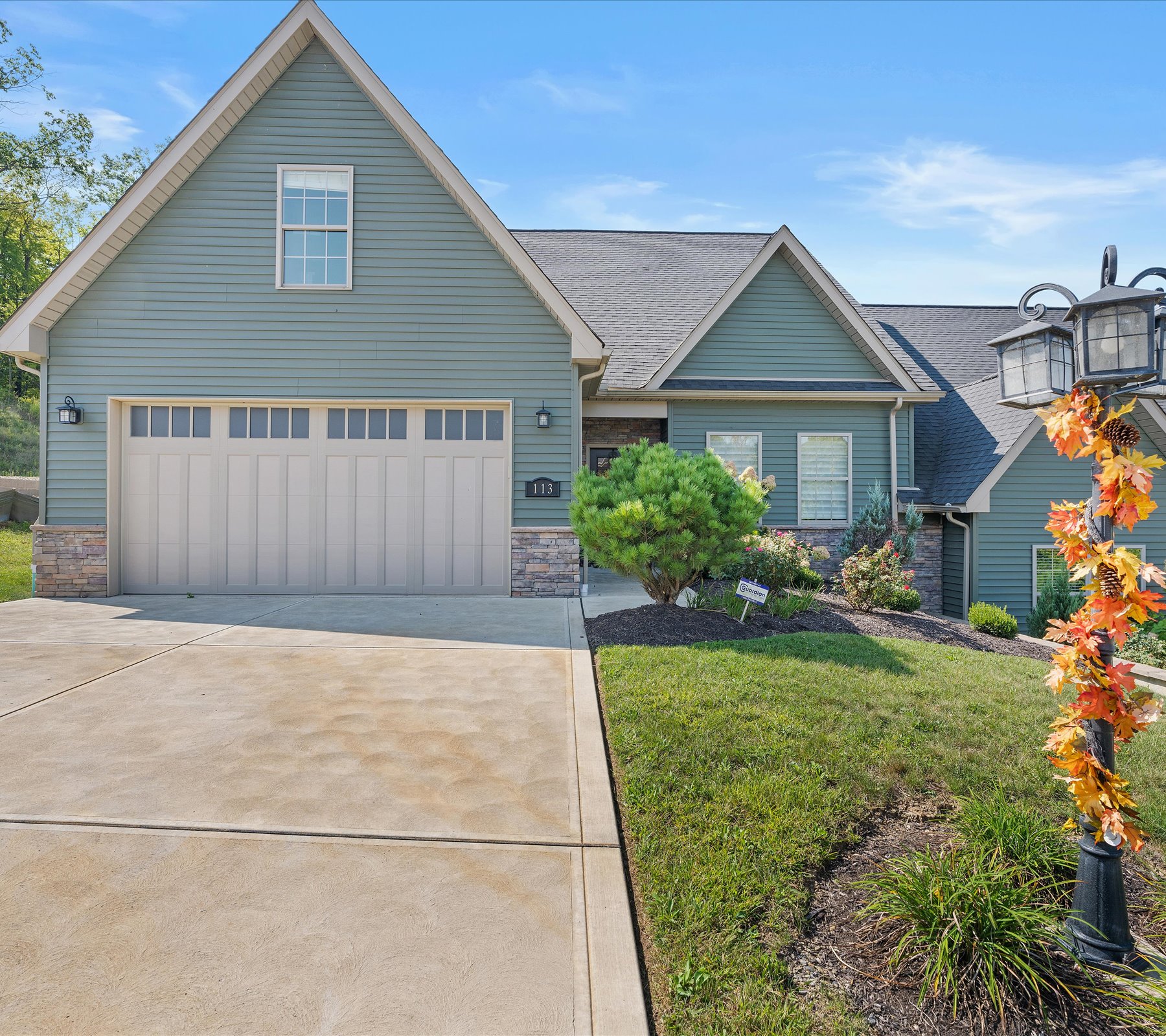  113 Hemingway Lane, Coraopolis, PA 15108 - 物件實景