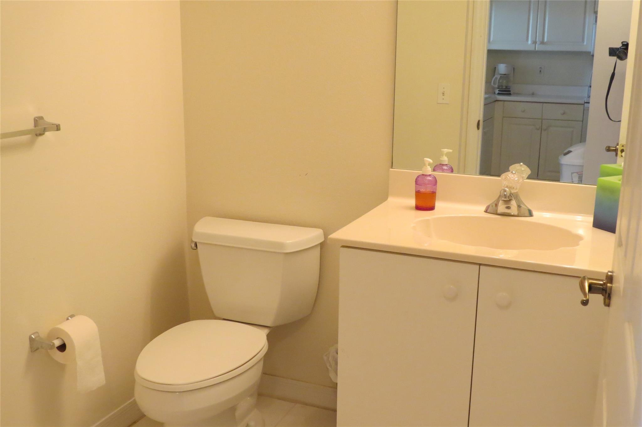 Pompano Beach, Florida, 33062, United States, 2 Bedrooms Bedrooms, ,3 BathroomsBathrooms,Residential,For Sale,1915850