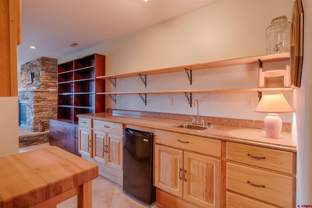 Montrose, Colorado, 81403, United States, 3 Bedrooms Bedrooms, ,2 BathroomsBathrooms,Residential,For Sale,1982784