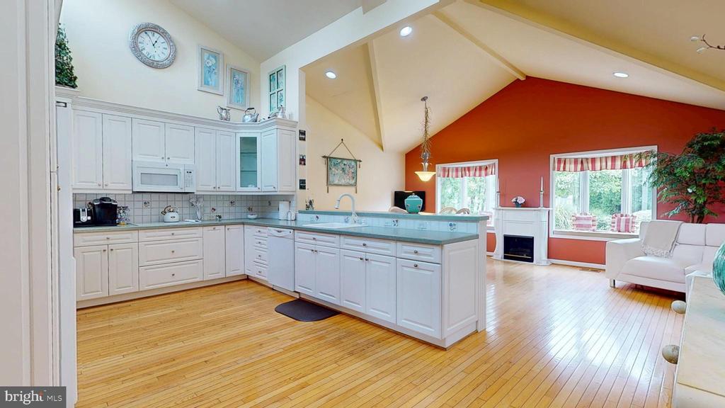 Marlton, New Jersey, 08053, United States, 3 Bedrooms Bedrooms, ,3 BathroomsBathrooms,Residential,For Sale,1942946