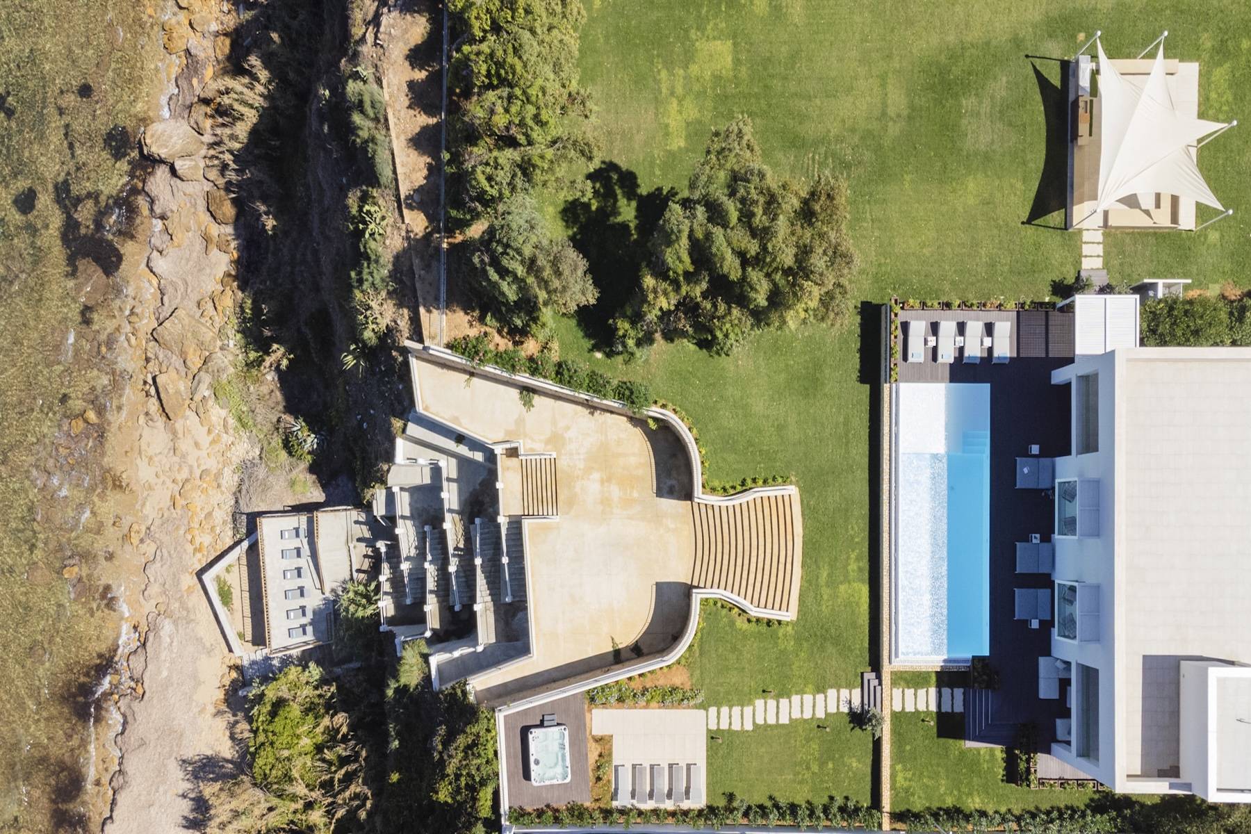  Exclusive villa with pool and private sea access - 物件實景